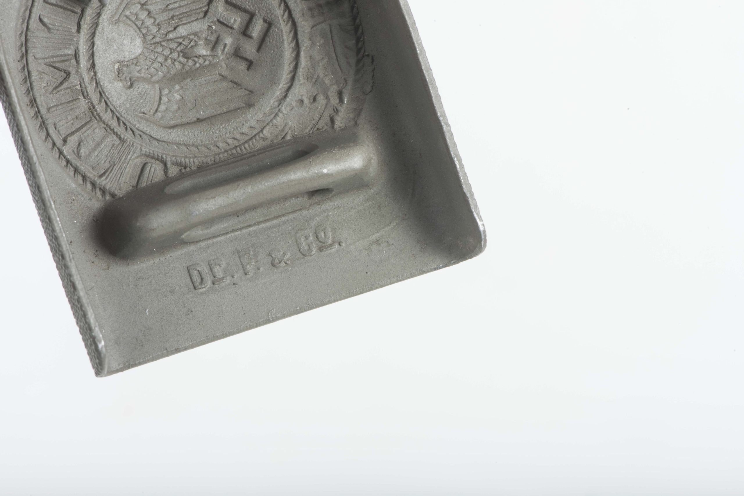 Rare unissued aluminium Heer belt buckle marked Dr. F. & Co. — image 6