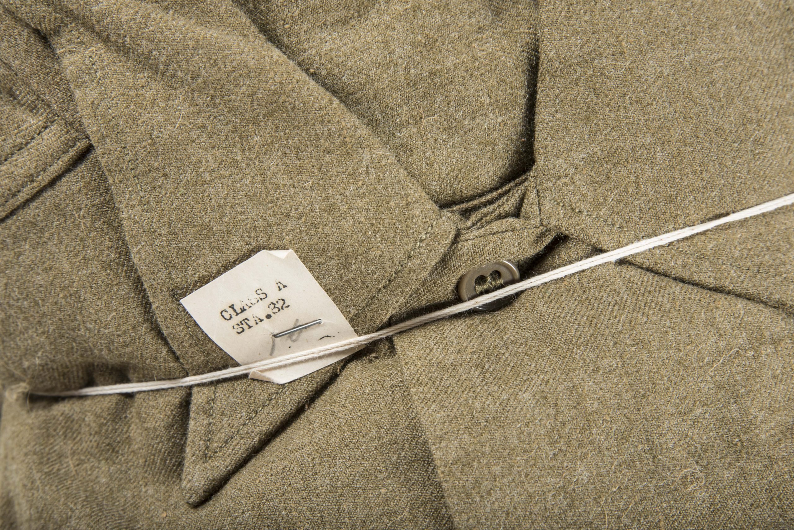 Unissued Quartermaster bundle of 10 US Wool shirts with cutter tags size 15×34 — image 2