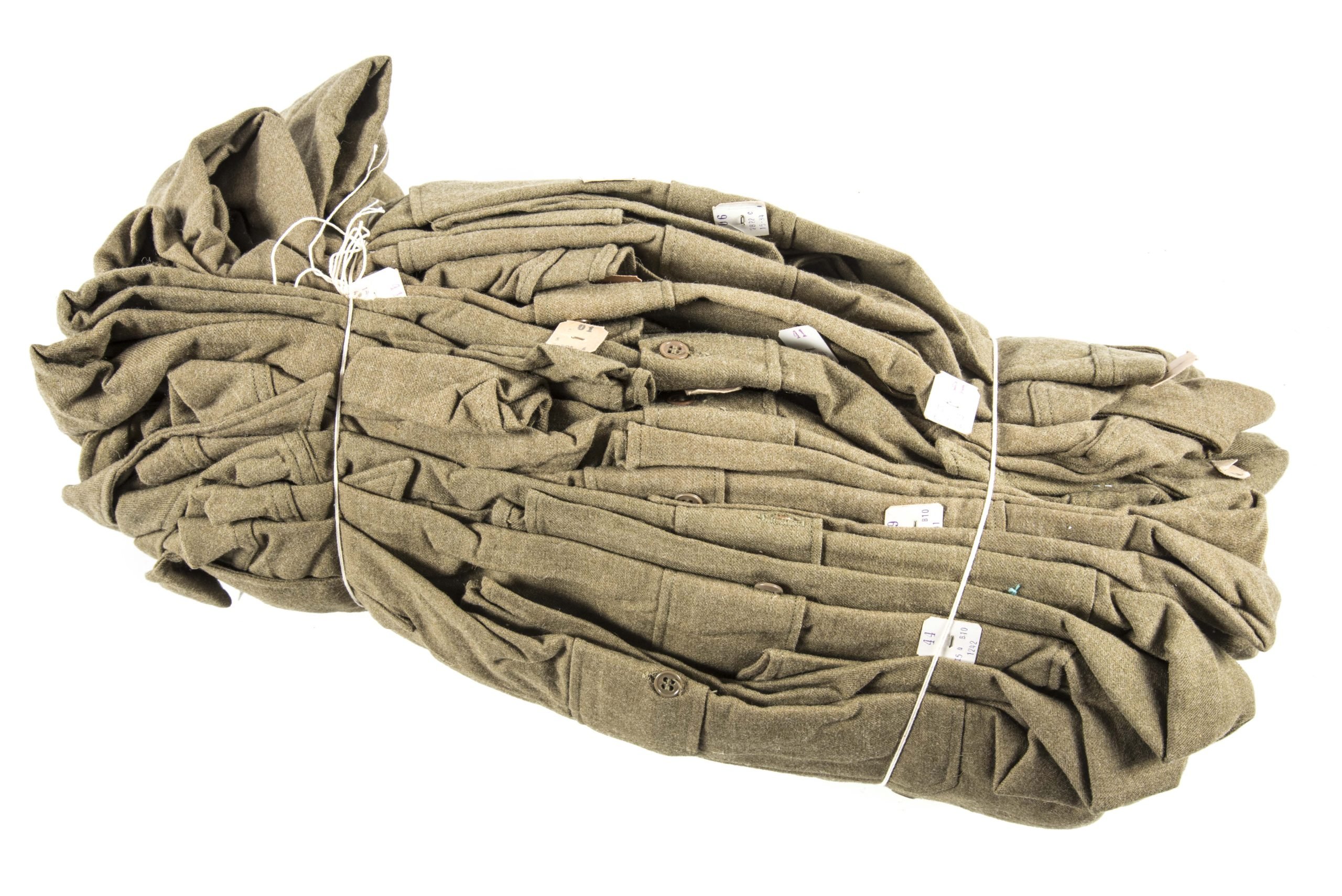 Unissued Quartermaster bundle of 10 US Wool shirts with cutter tags size 15×34 — image 5