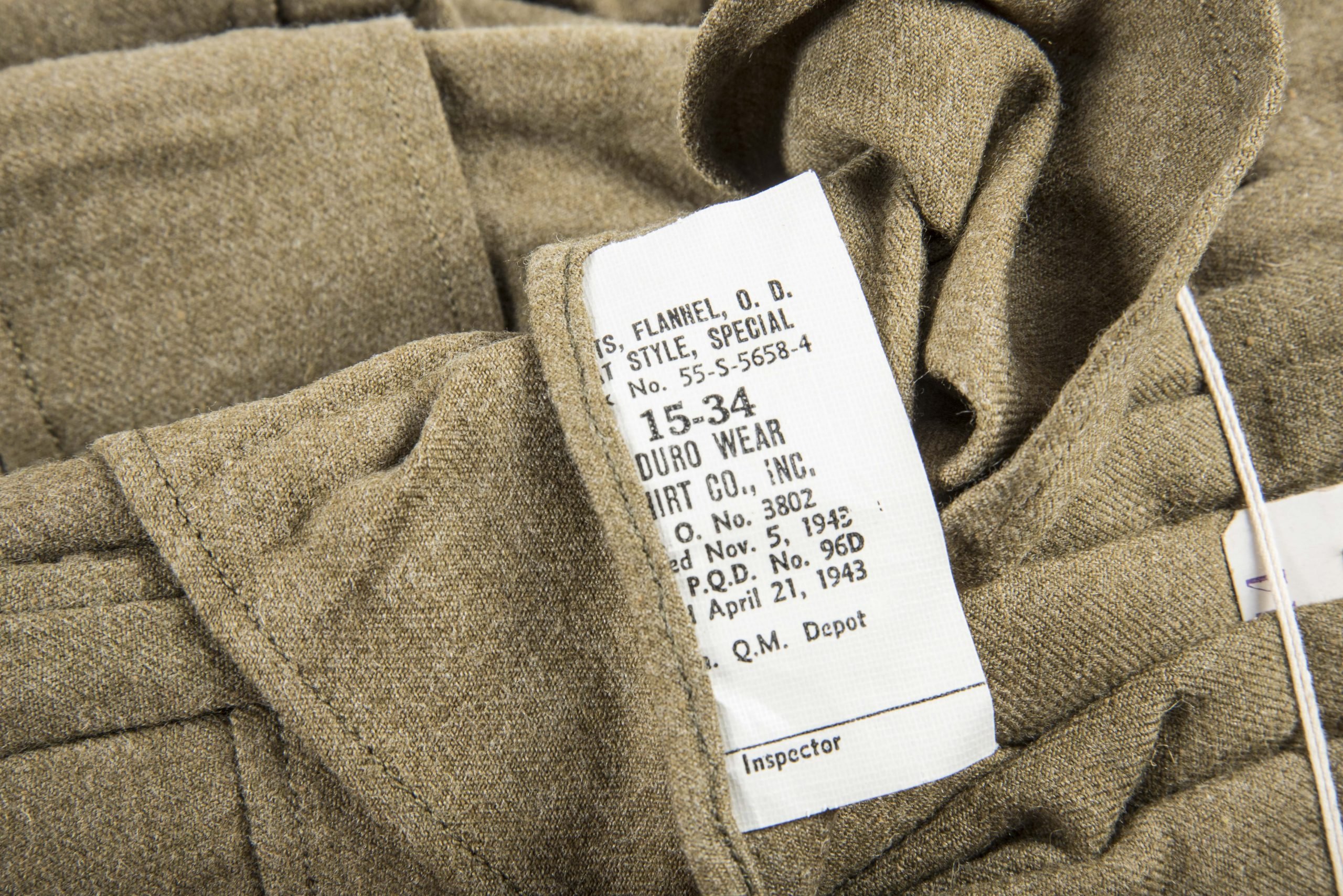 Unissued Quartermaster bundle of 10 US Wool shirts with cutter tags size 15×34 — image 9