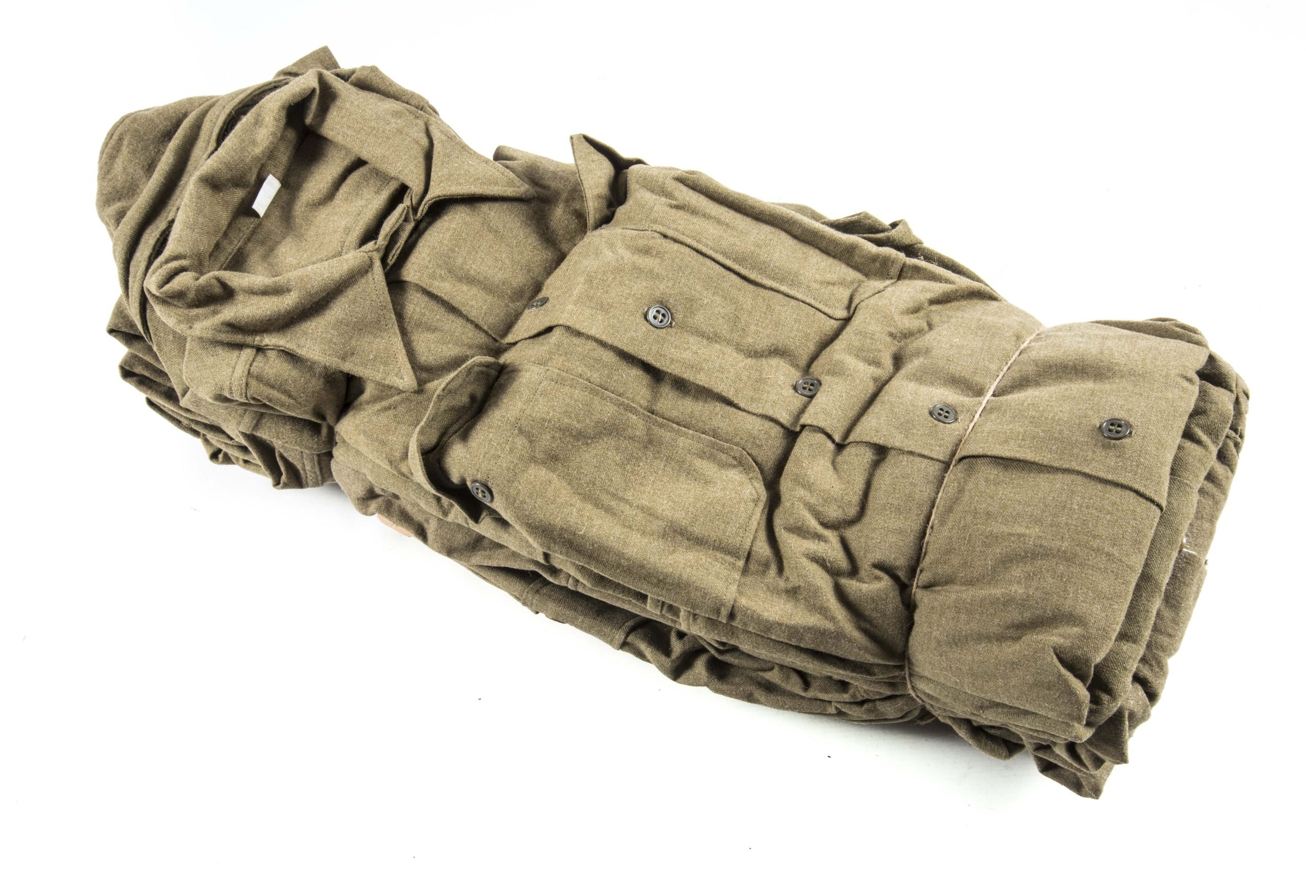 Unissued Quartermaster bundle of 10 US Wool shirts with cutter tags size 15×33