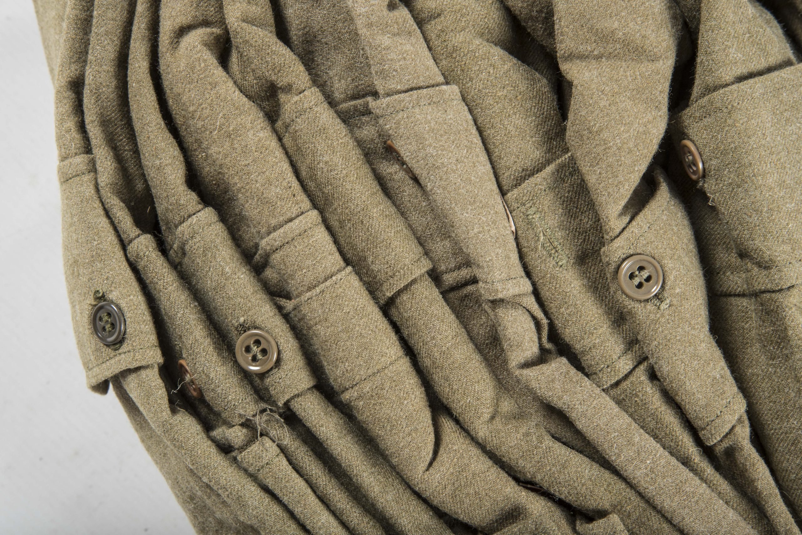 Unissued Quartermaster bundle of 10 US Wool shirts with cutter tags size 15×33 — image 3