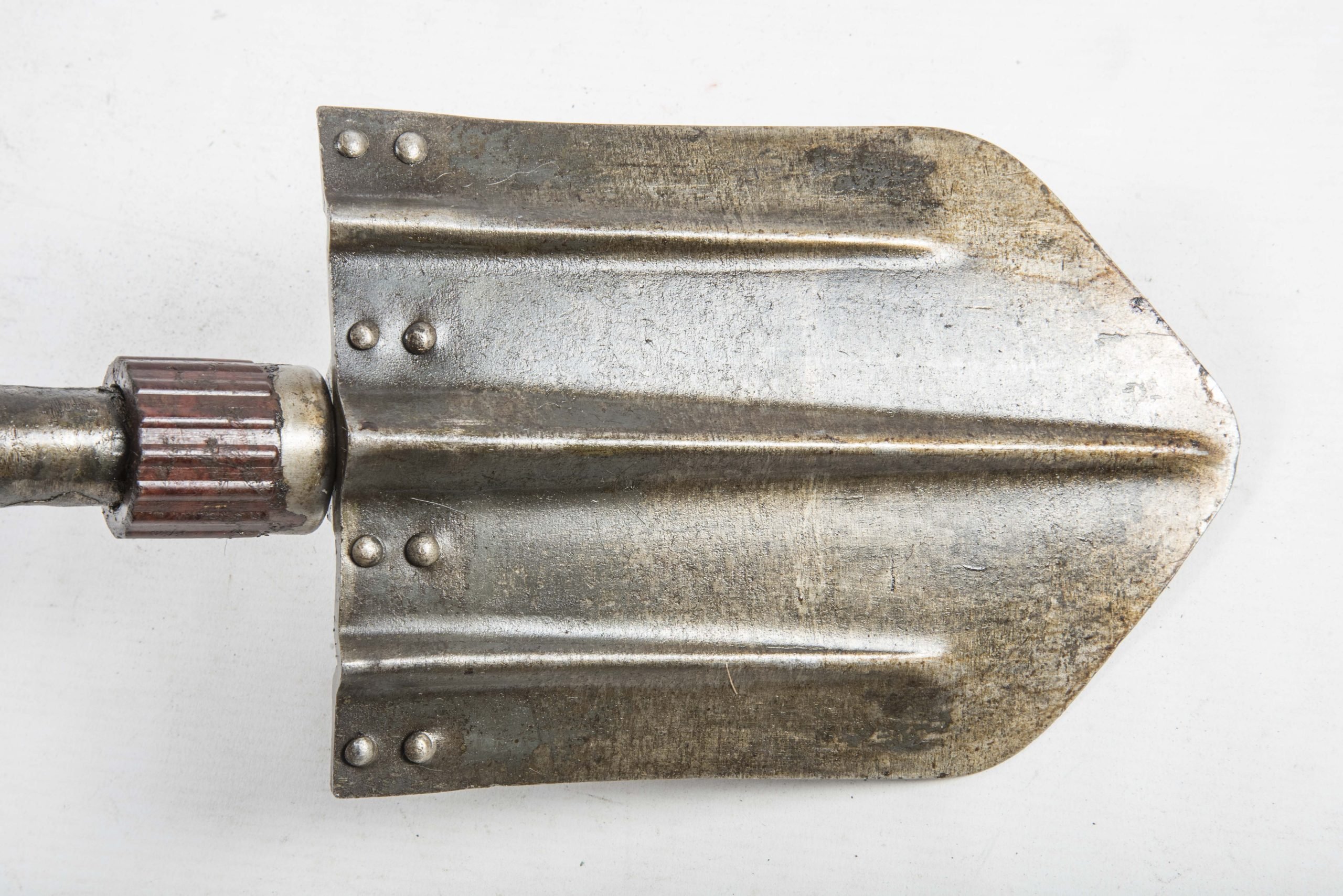 Folding E-tool marked KKK 1940 — image 5