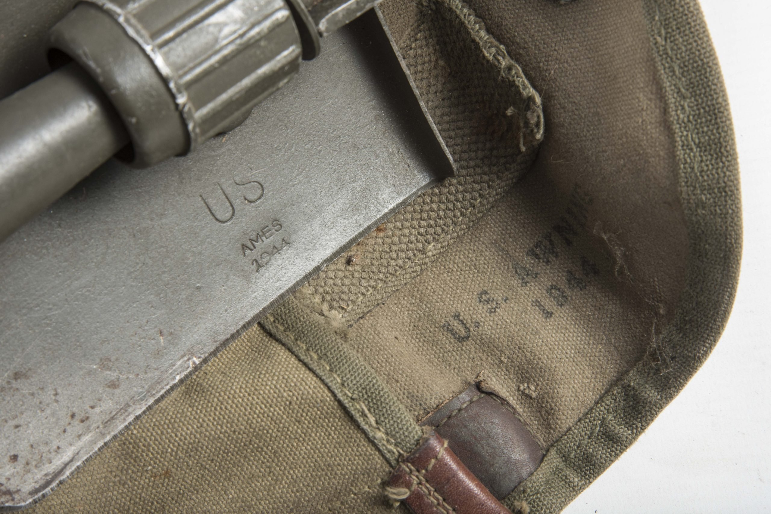US Folding E-tool marked US Awning 1944 — image 4