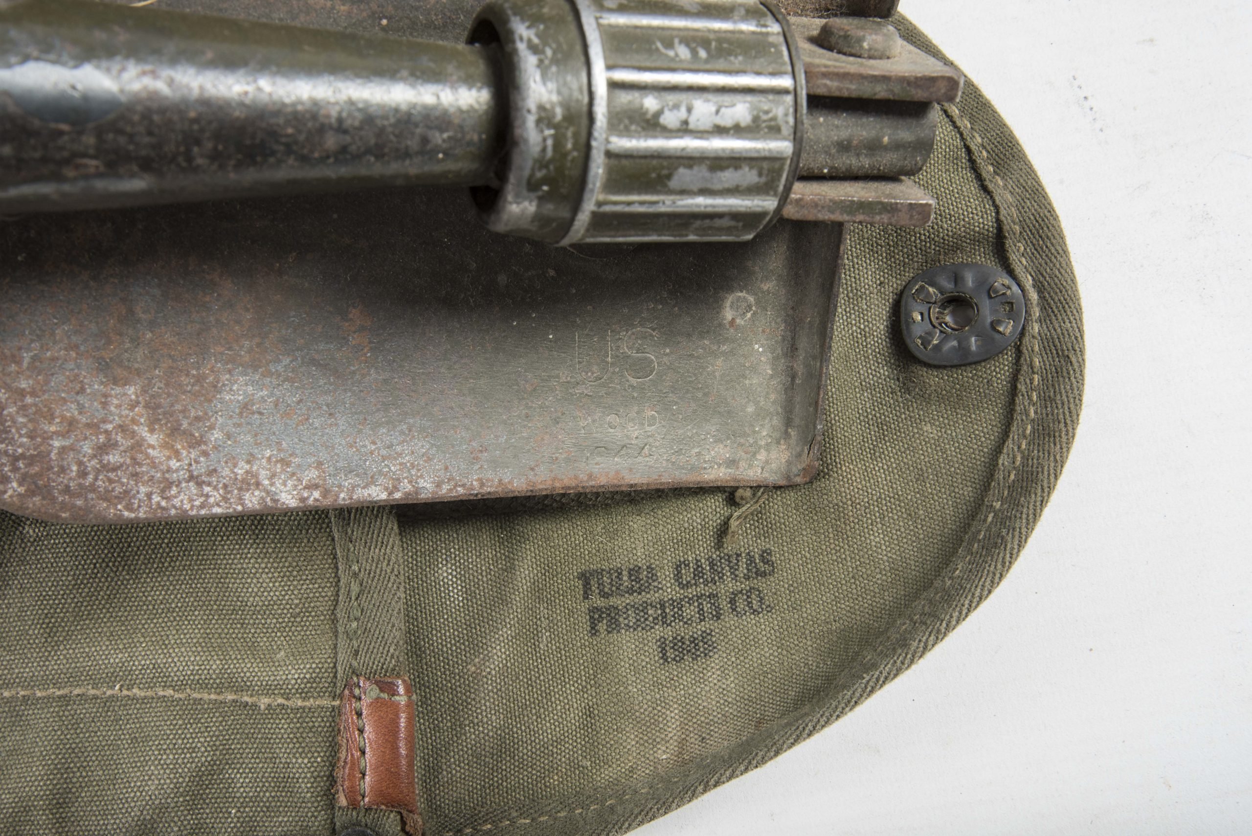 US Folding E-tool marked Tulsa Canvas 1944 — image 3