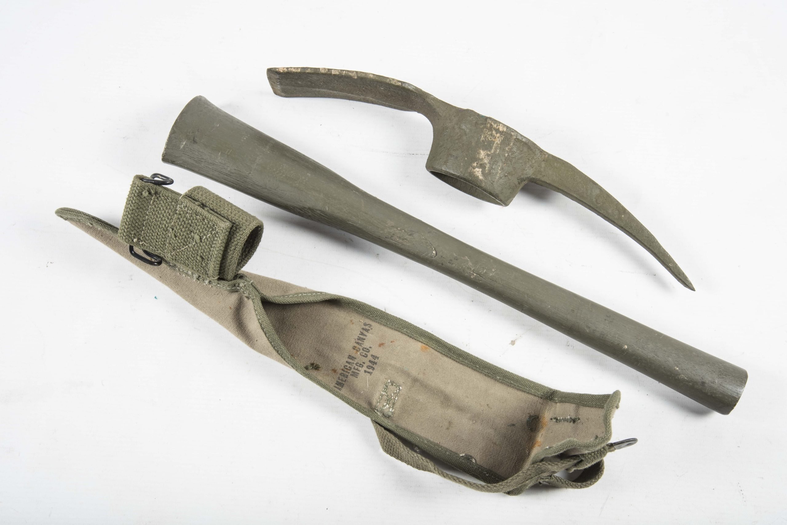 US Pickmattock marked American Canvas mfg. co. 1944 — image 4