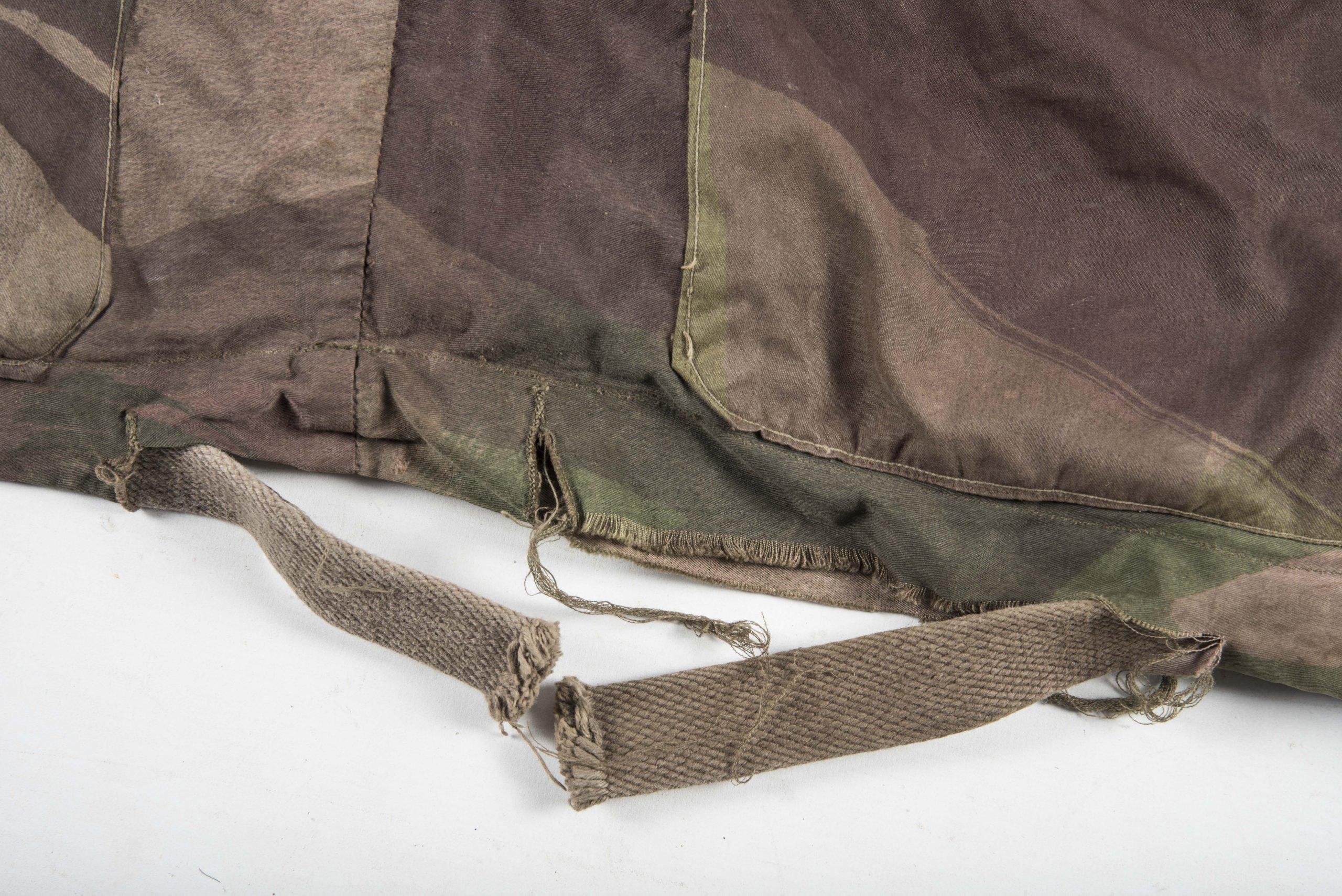 British windproof camouflage smock — image 10