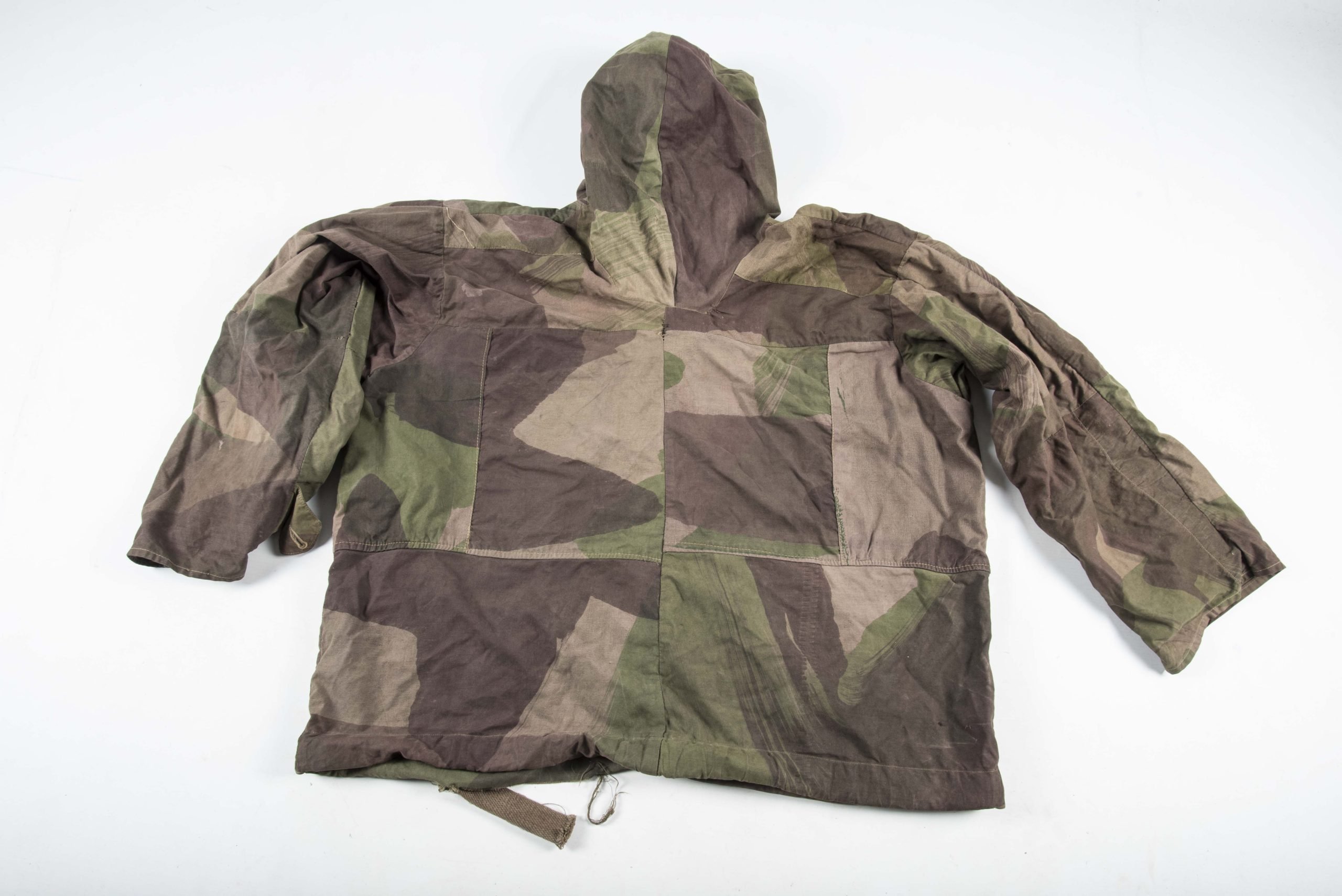 British windproof camouflage smock — image 2