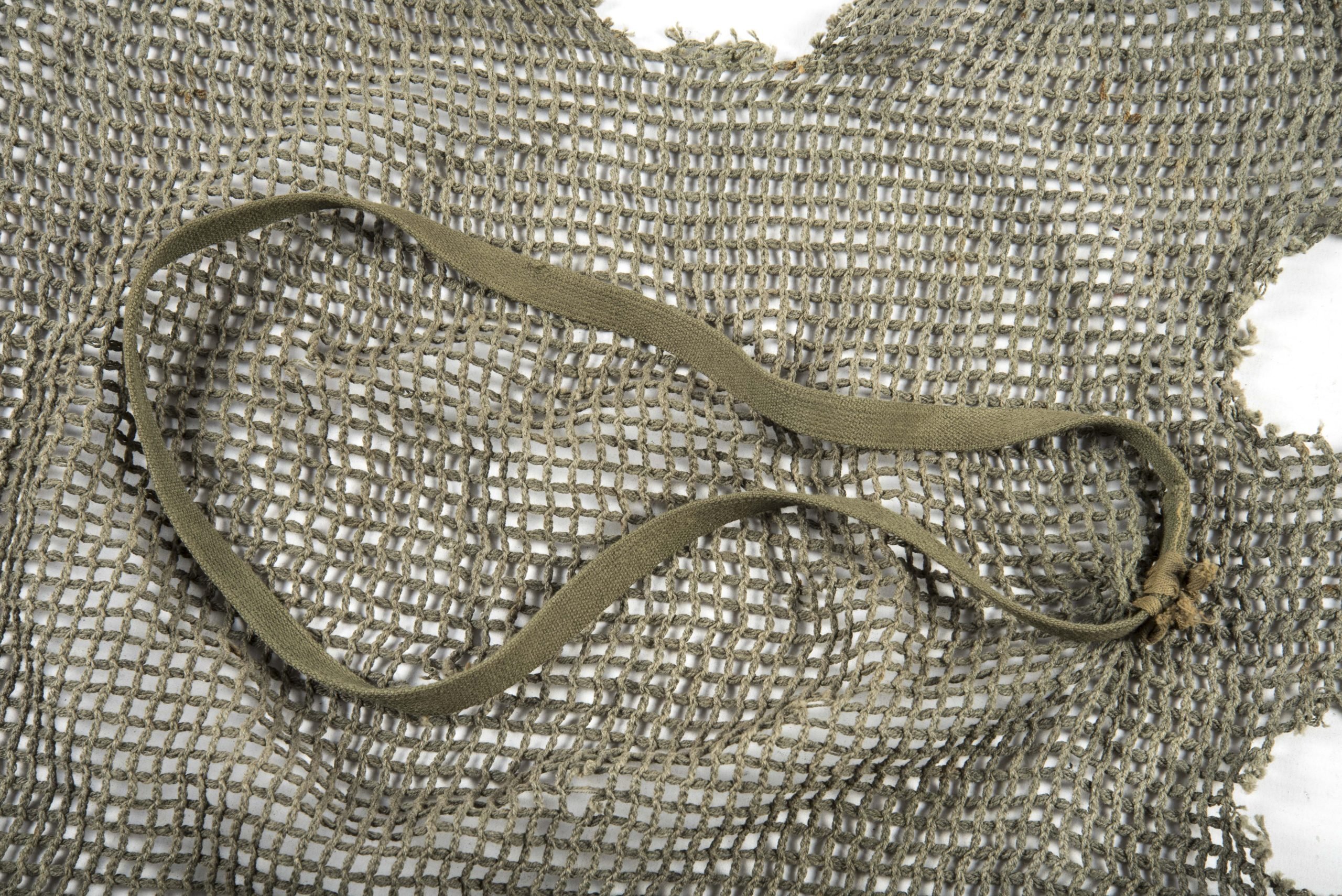 US M1 'Shrimp' helmet net — image 2