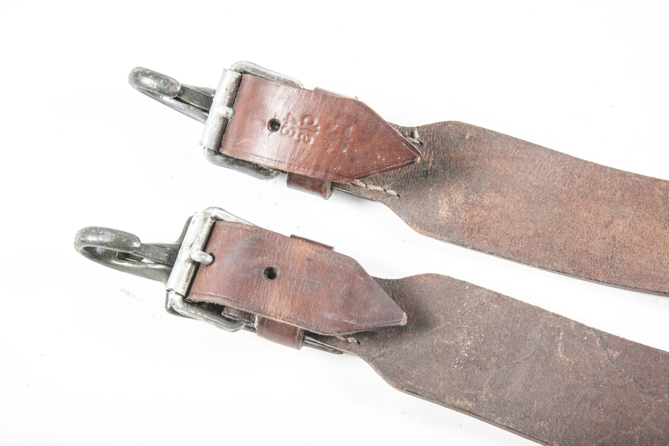 Food container carrying straps marked DLA 43 — image 3