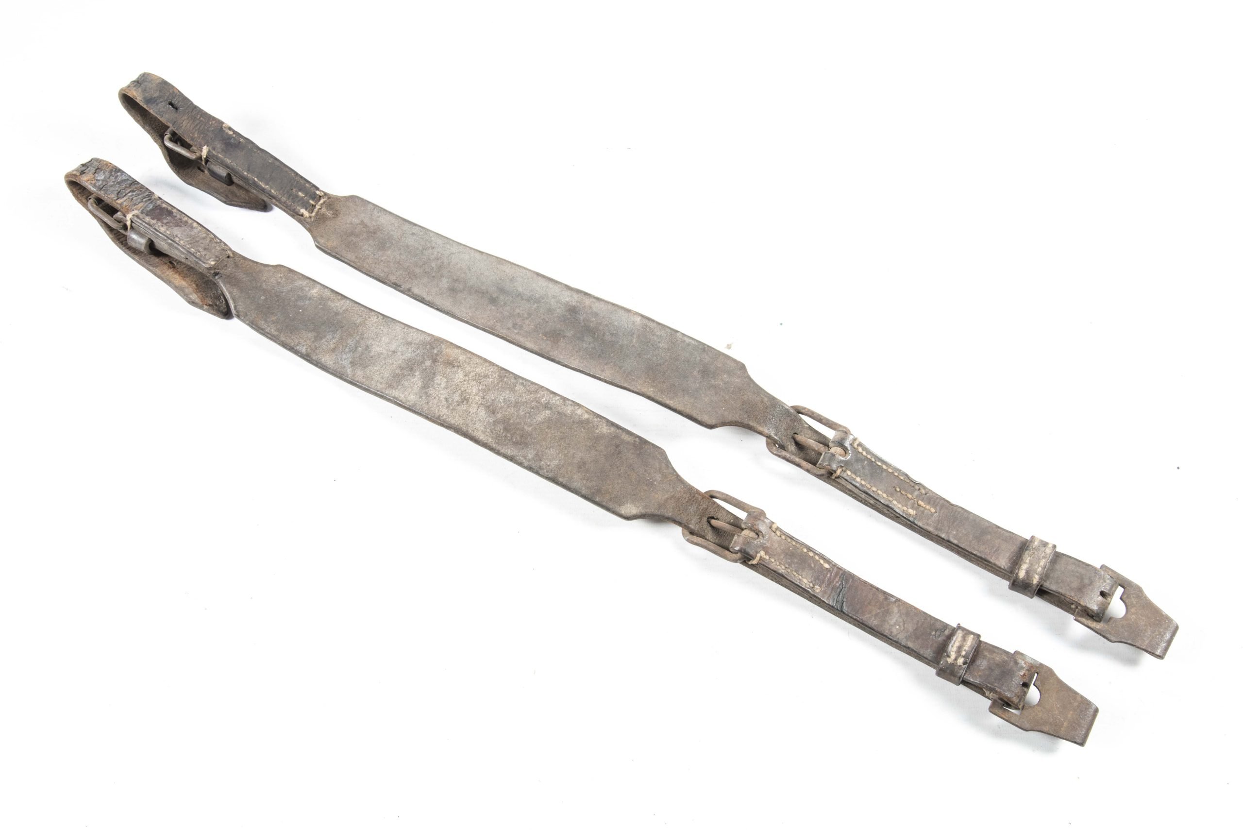 Food container carrying straps marked DLWP 1938 — image 2