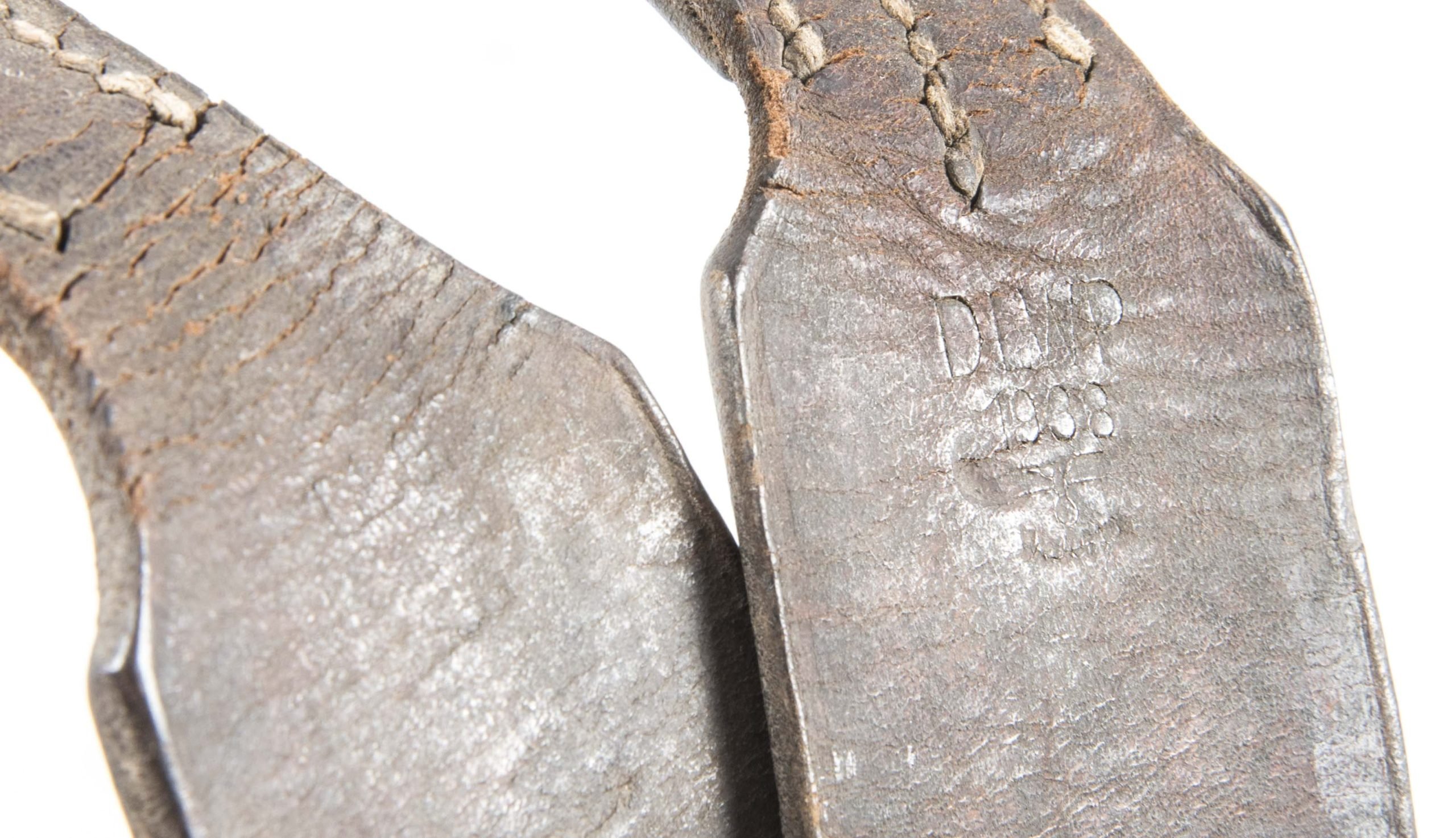 Food container carrying straps marked DLWP 1938 — image 6