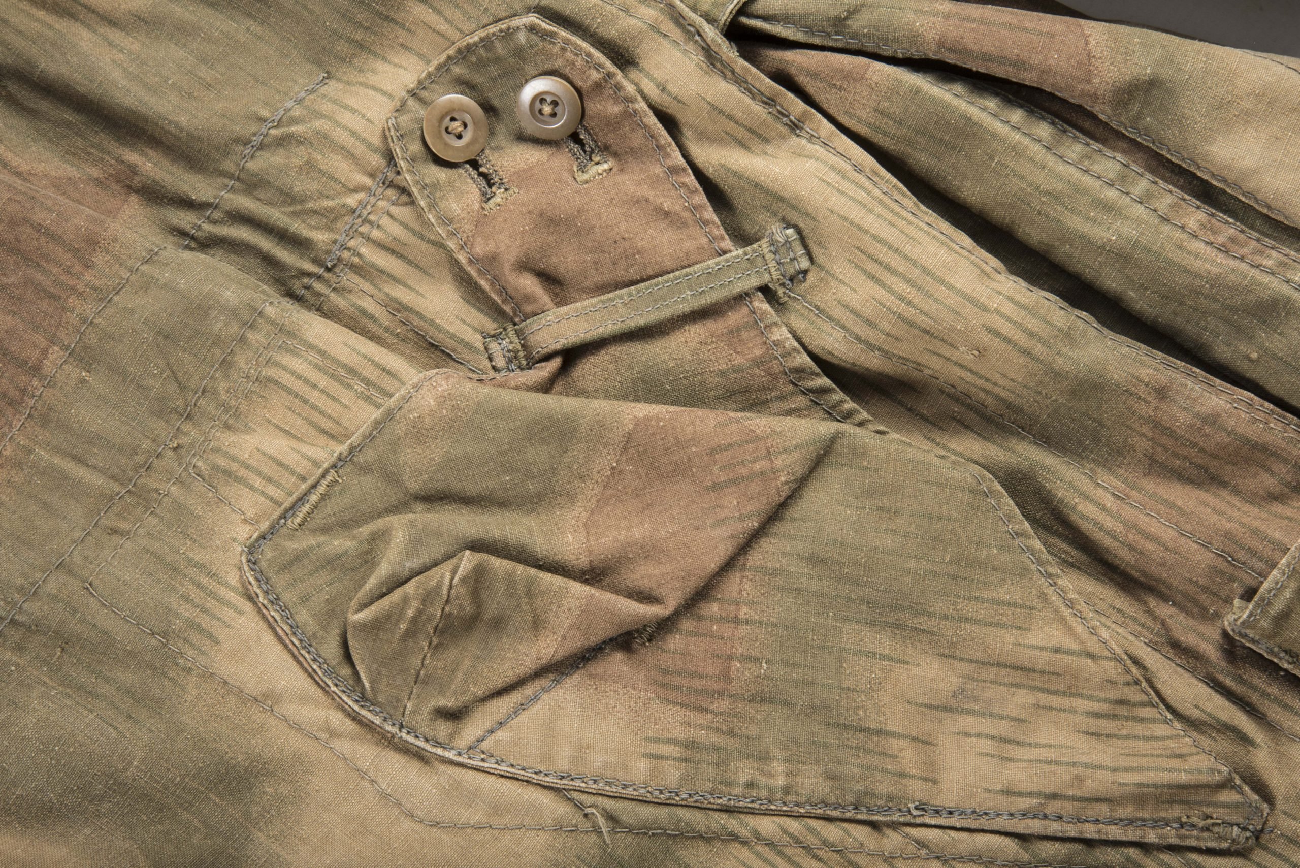 Late war Fallschirmjäger smock in Sumpftarn camouflage marked 0/1283/0040 IIB — image 16
