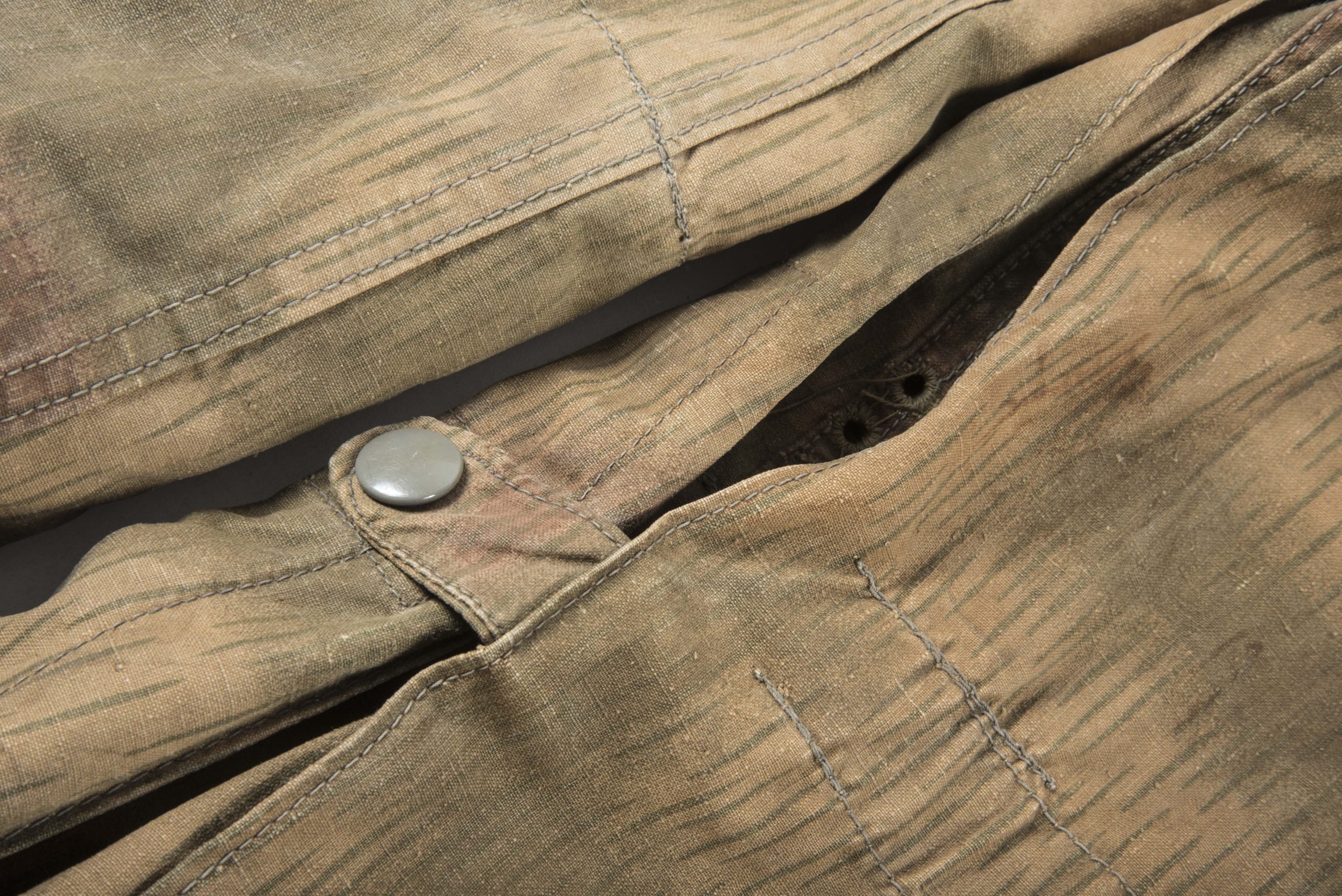 Late war Fallschirmjäger smock in Sumpftarn camouflage marked 0/1283/0040 IIB — image 18