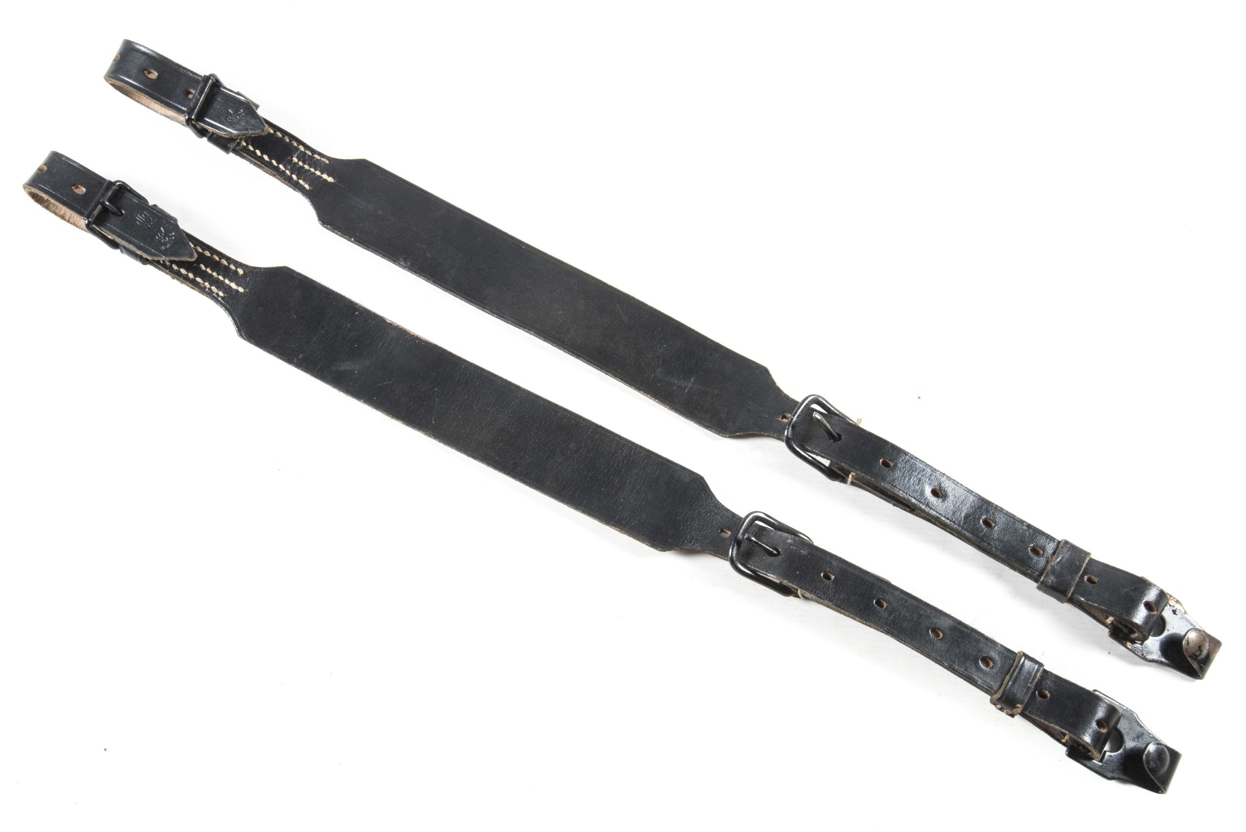 Unissued food carrier straps marked dla 42