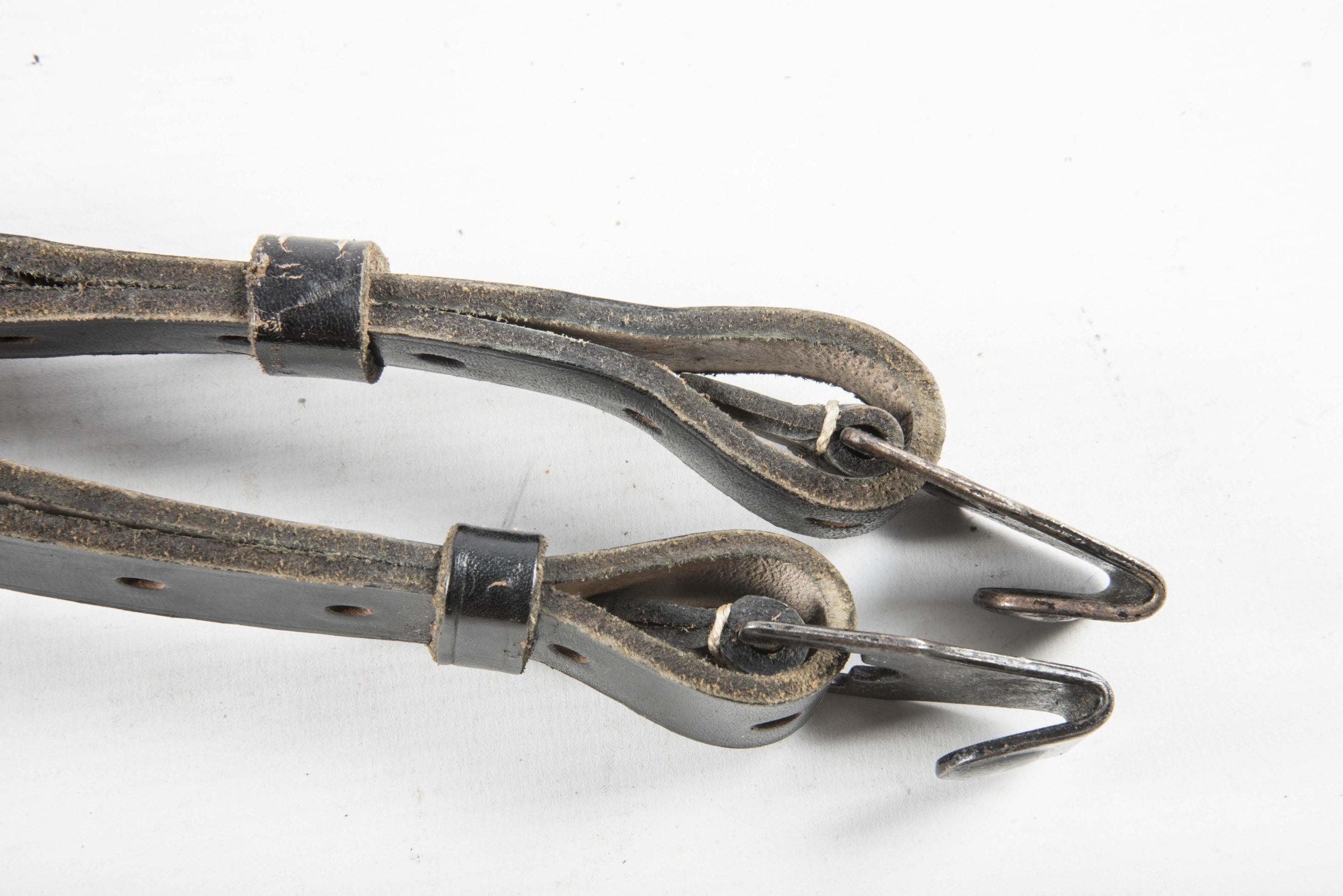 Unissued food carrier straps marked dla 42 — image 6