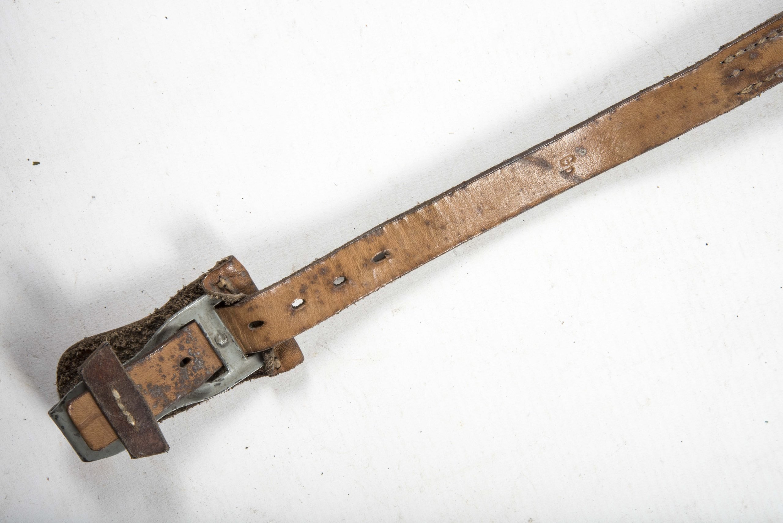 Brown lightweight Y-strap marked Fr. Offermann & Söhne Bensberg 1941 — image 8