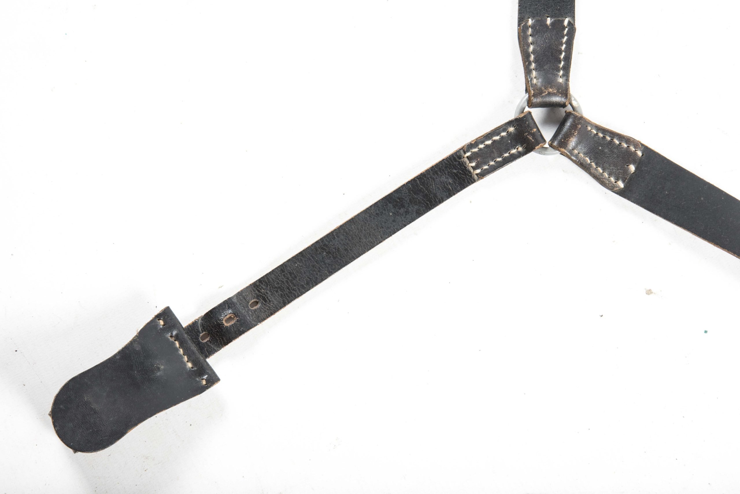 Black lightweight Y-strap marked Sachs & Deisselberg Hamburg 1942 — image 4