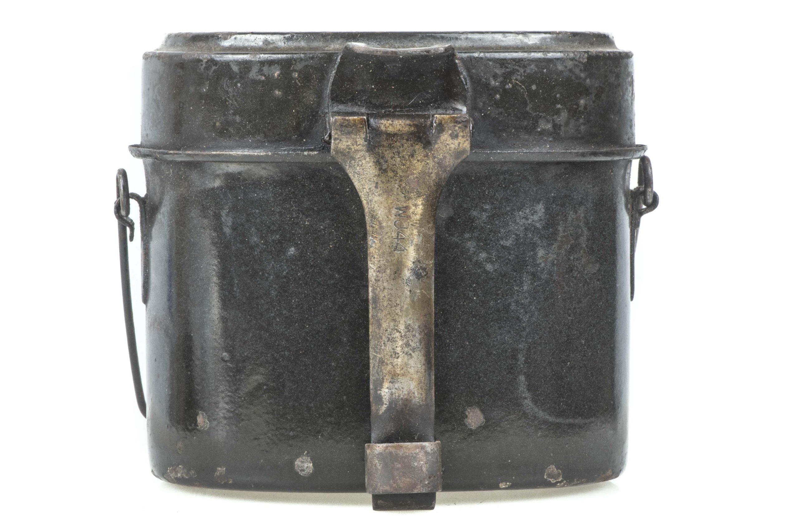Enameled M42 messkit marked WJ 44