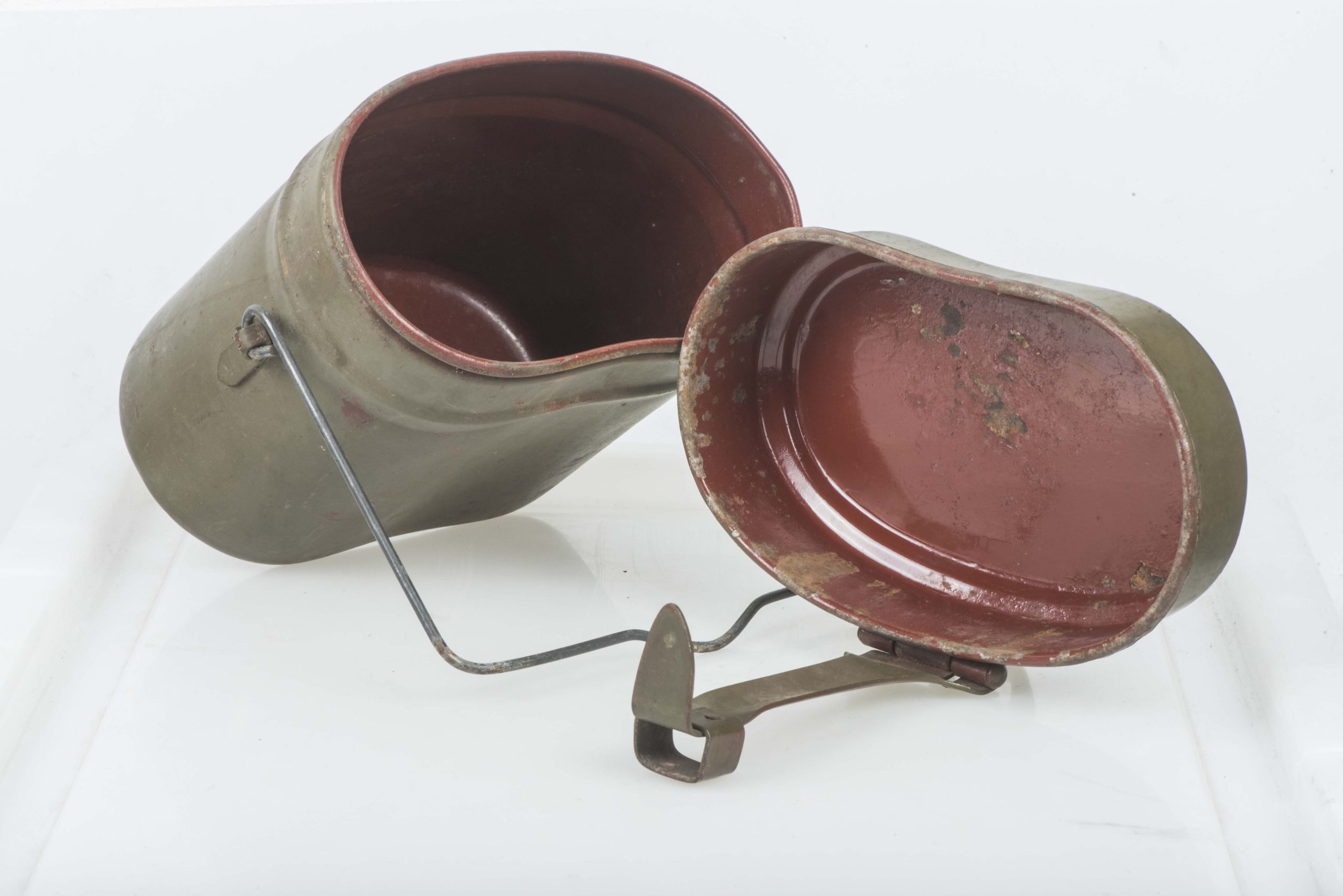 M42 messkit marked OHW 43 — image 9