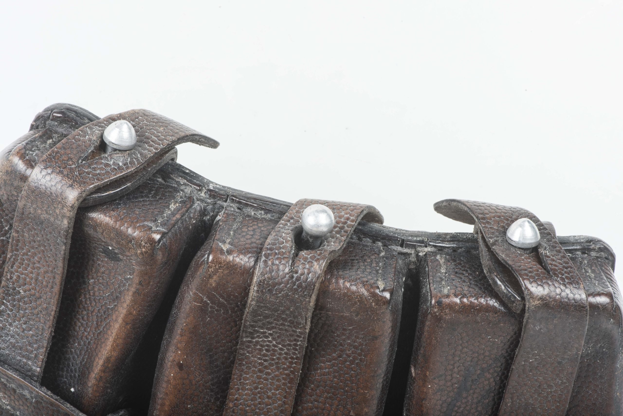 Kriegsmarine K98 pouch marked G. Genschow Berlin 1940 — image 6