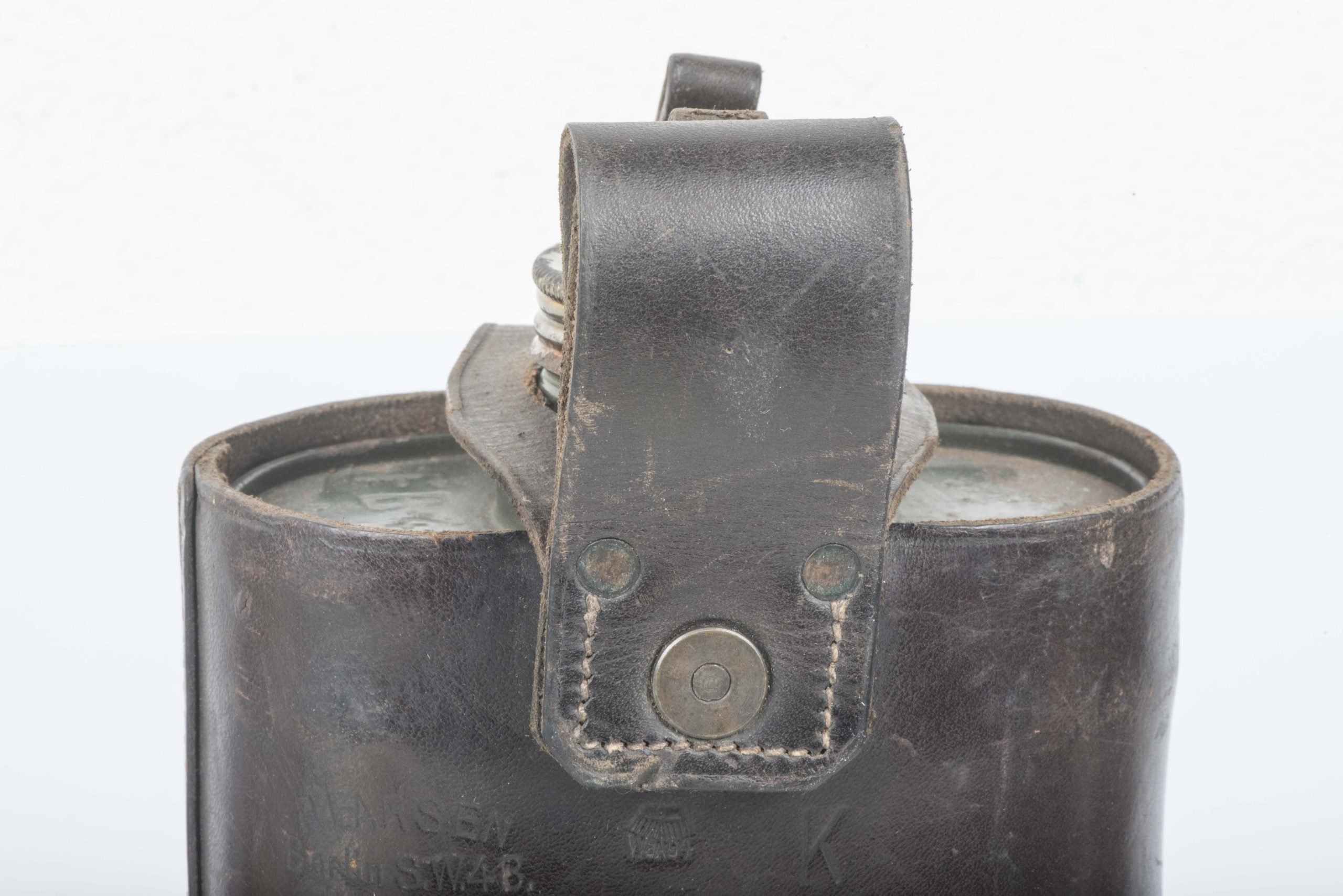 Rare Kavallerietasche Reichswehr gasmask filter marked R. Larsen Berlin S.W.4B, FB 41 bwz — image 4