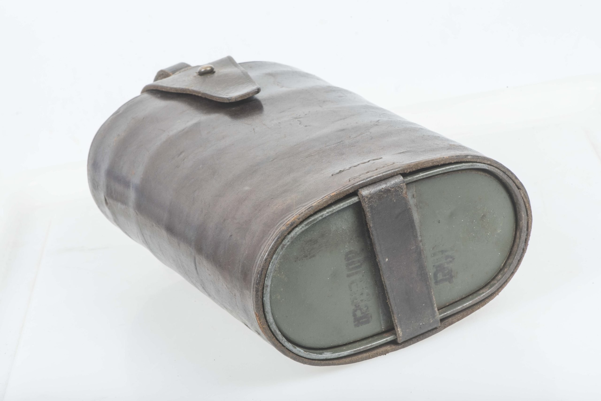 Rare Kavallerietasche Reichswehr gasmask filter marked R. Larsen Berlin S.W.4B, FB 41 bwz — image 9