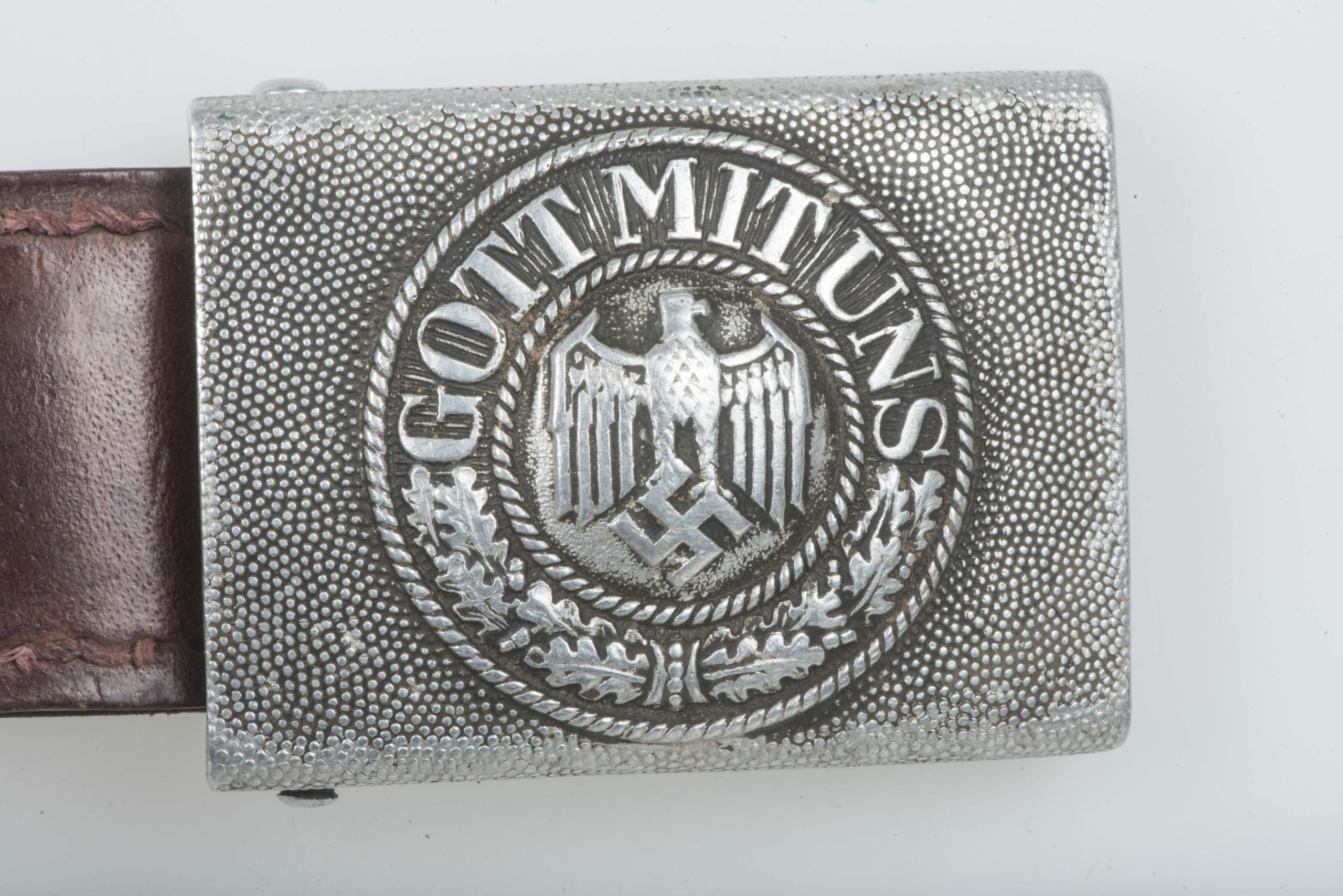 Tabbed Aluminum Heer belt buckle marked Werner Linker Duisburg 1939 — image 2