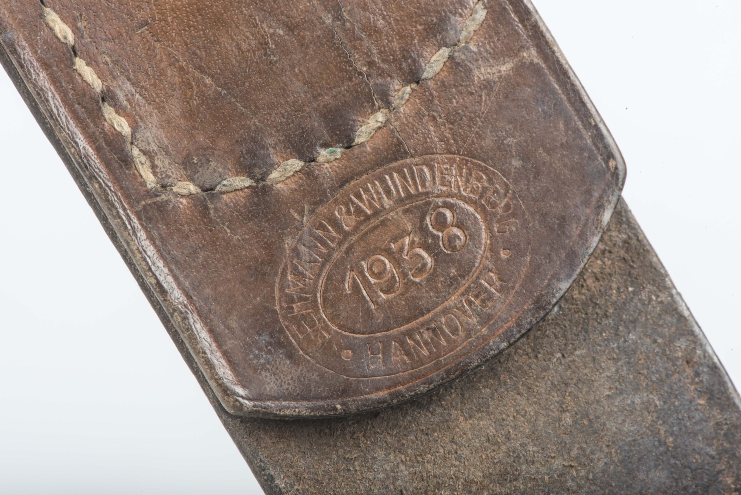 Tabbed Aluminum Heer belt buckle marked Lehmann & Wunderberg 1938 — image 3