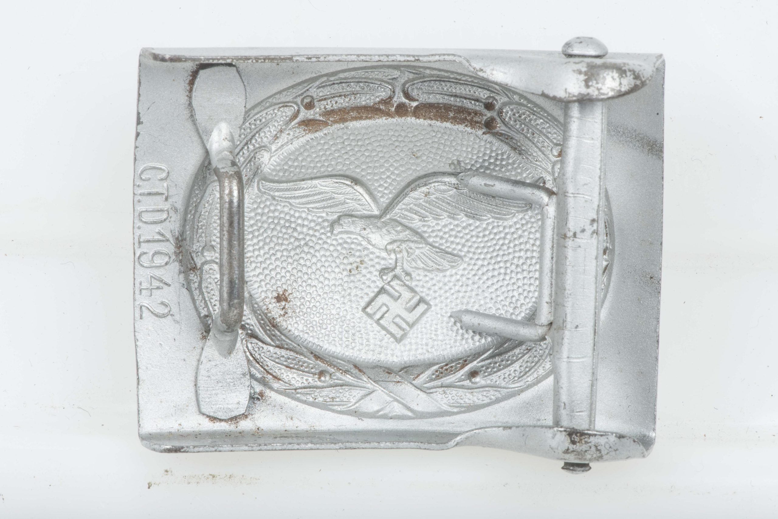 Rare Luftwaffe steel buckle marked C.T.D. 1942 — image 2