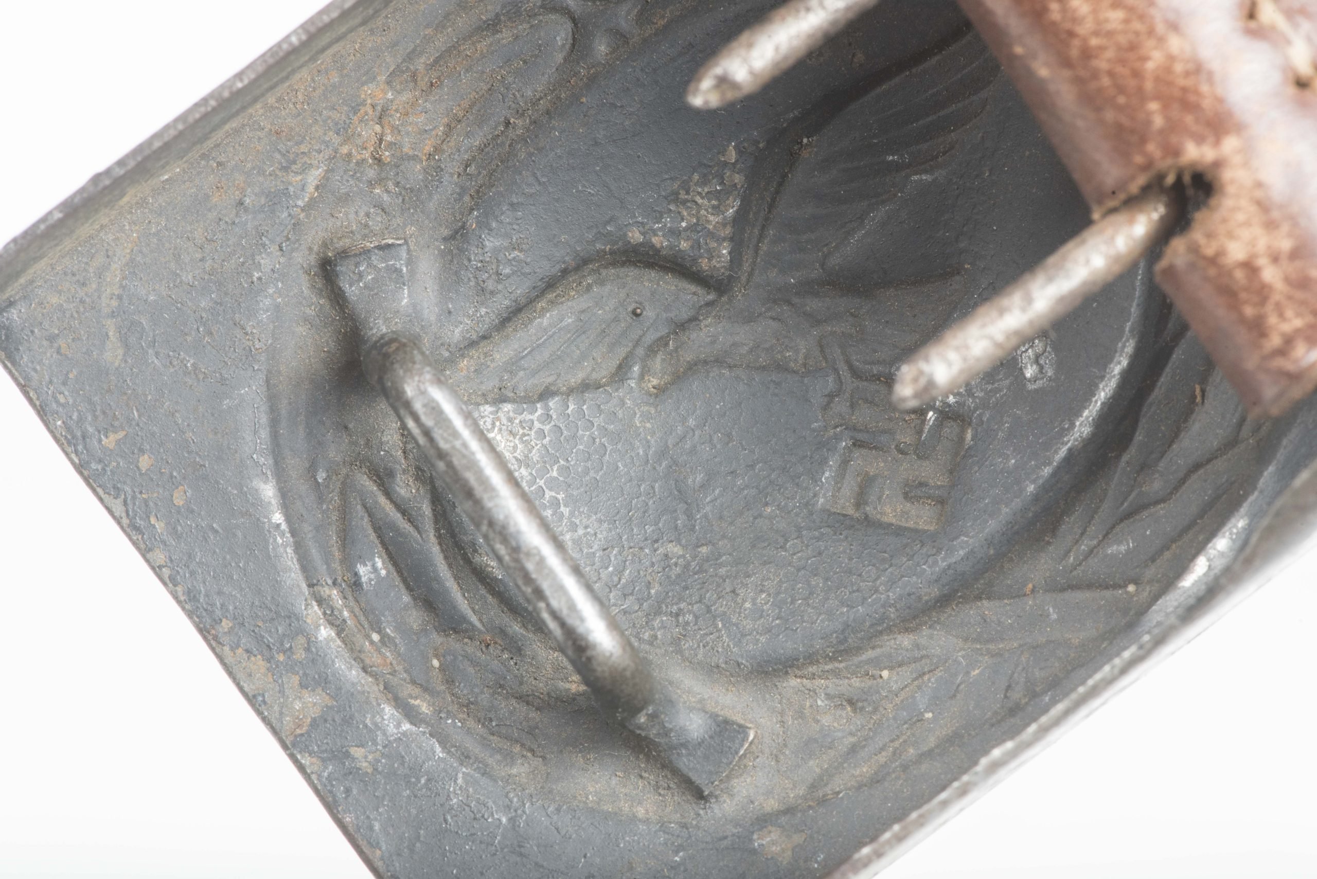Tabbed steel Luftwaffe belt buckle marked H. Aurich Dresden 1942 — image 7