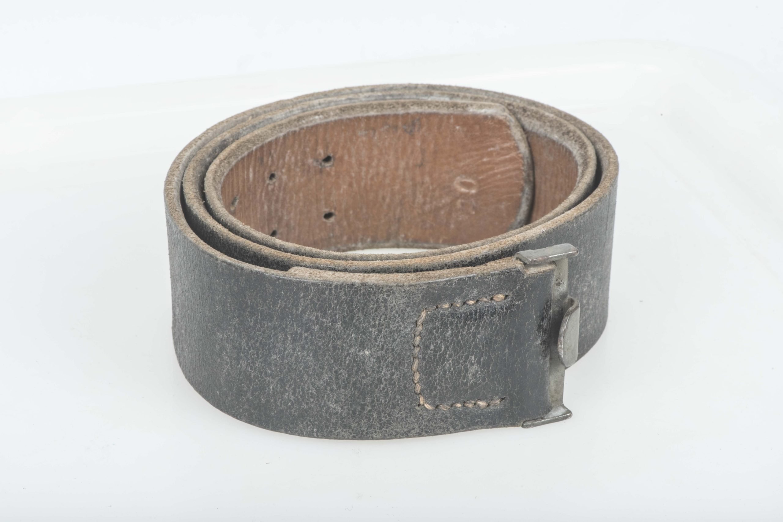 Leather equipment belt marked RB-Nr. 0/0393/0008 size 90 — image 2