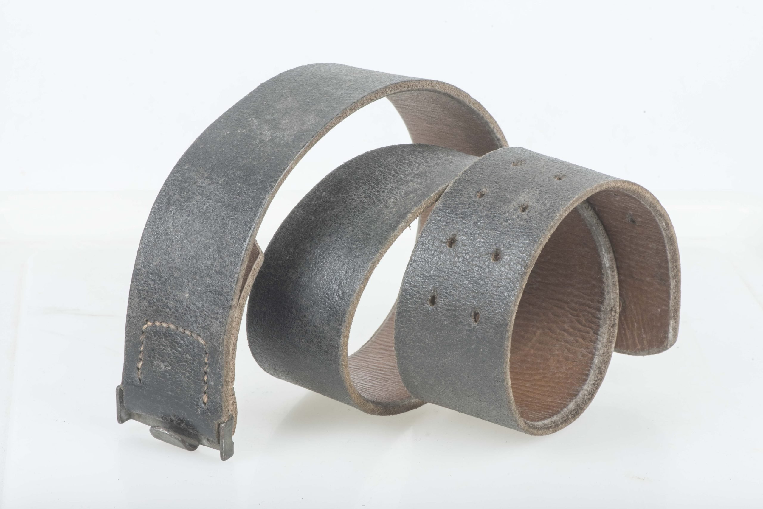 Leather equipment belt marked RB-Nr. 0/0393/0008 size 90 — image 3