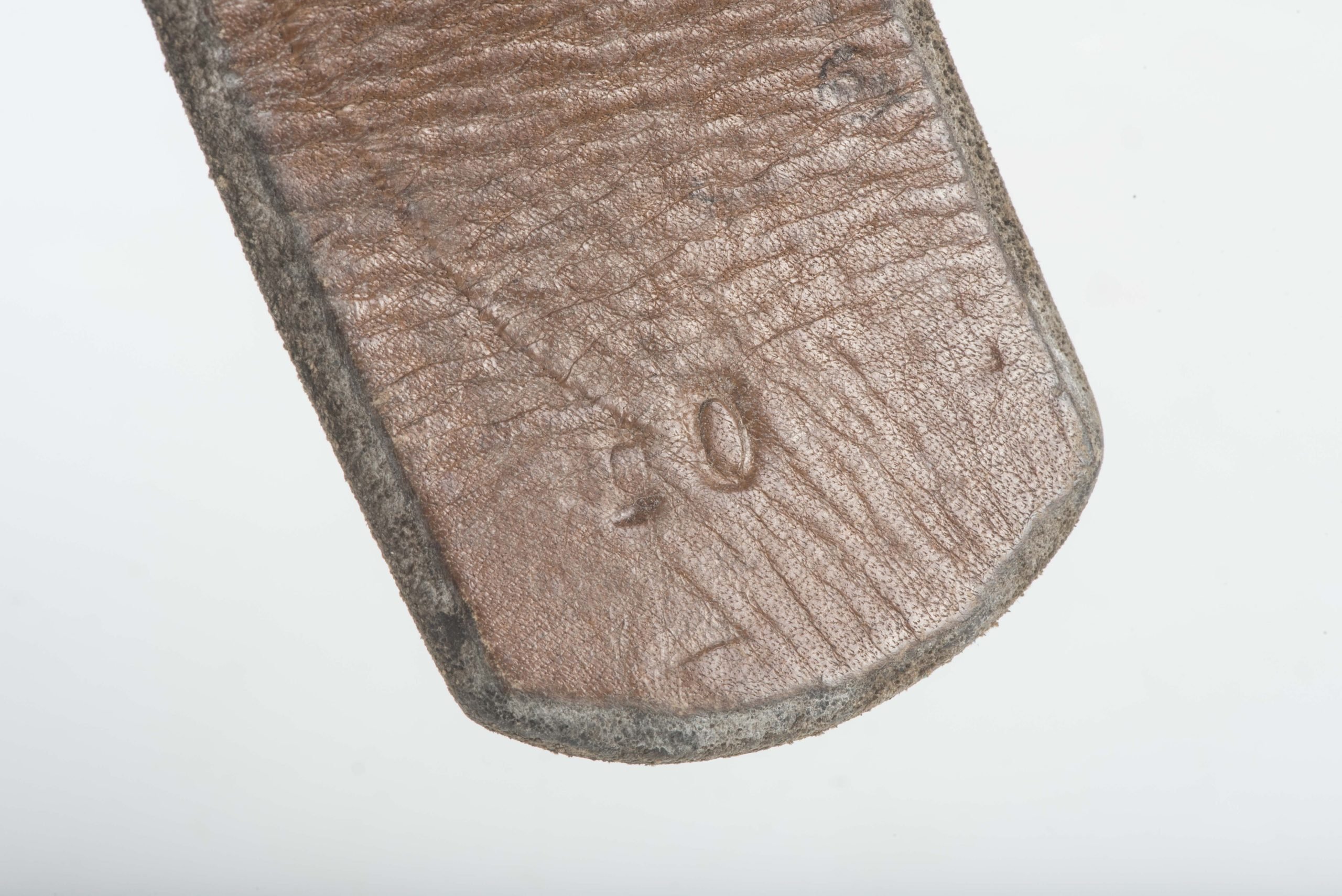 Leather equipment belt marked RB-Nr. 0/0393/0008 size 90 — image 6