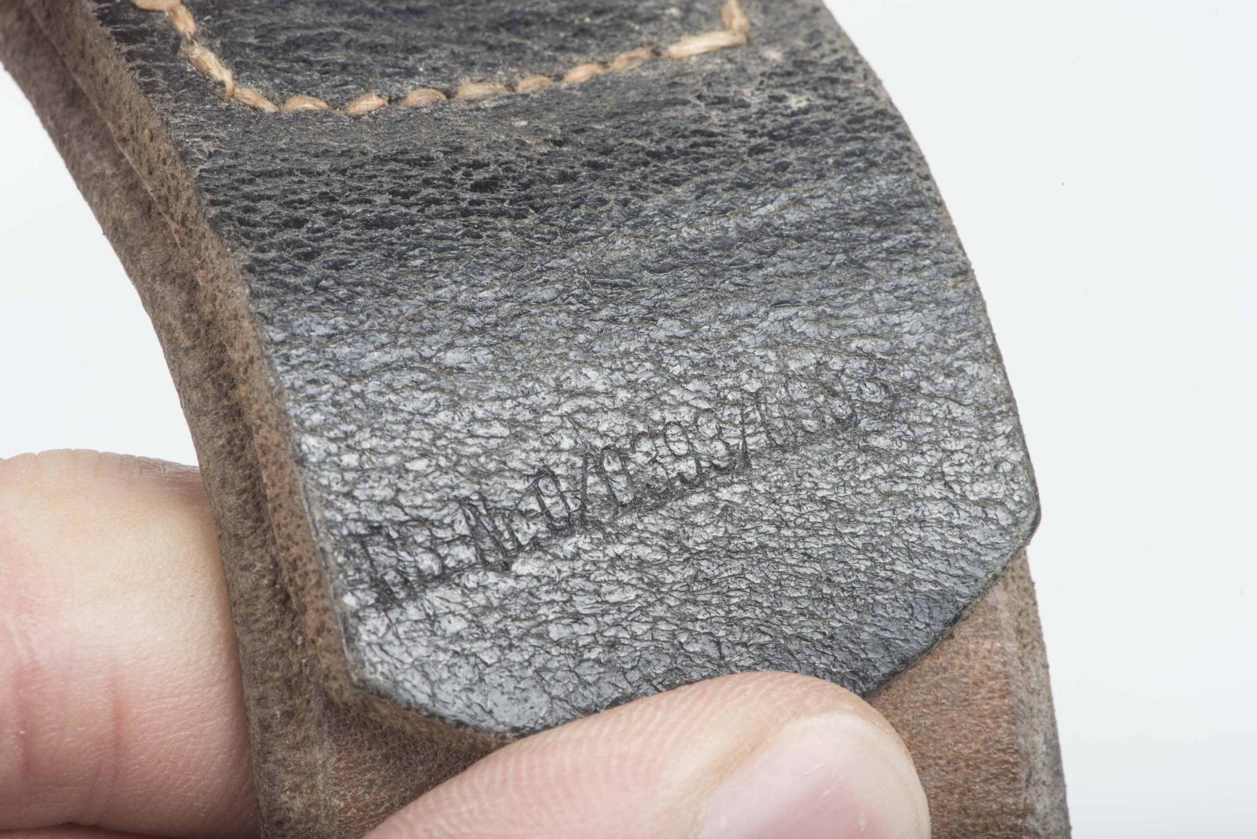 Leather equipment belt marked RB-Nr. 0/0393/0008 size 90 — image 9