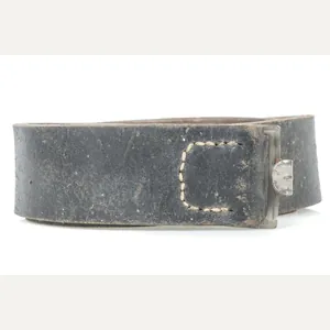 Leather equipment belt marked 0/0676/0039 EZGJ 1943 size 95