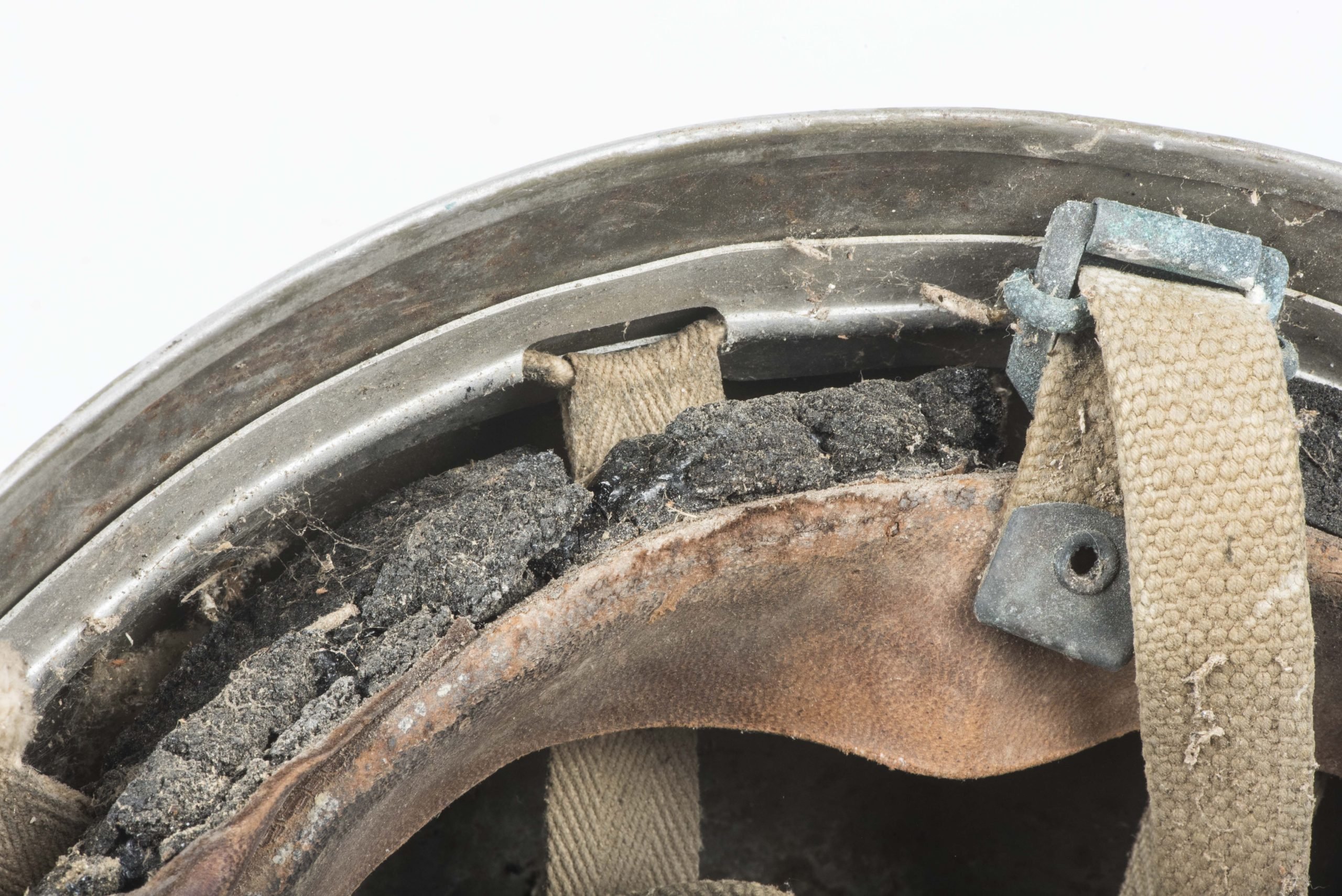 Postwar reissued British paratrooper helmet marked BMB 1944 size 7 3/4 — image 10