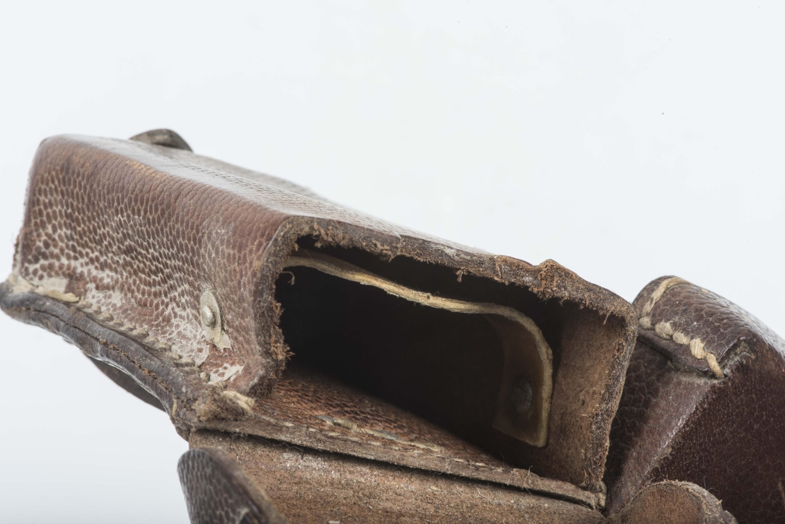 K98 pouch marked G. Genschow Berlin 1939 — image 6