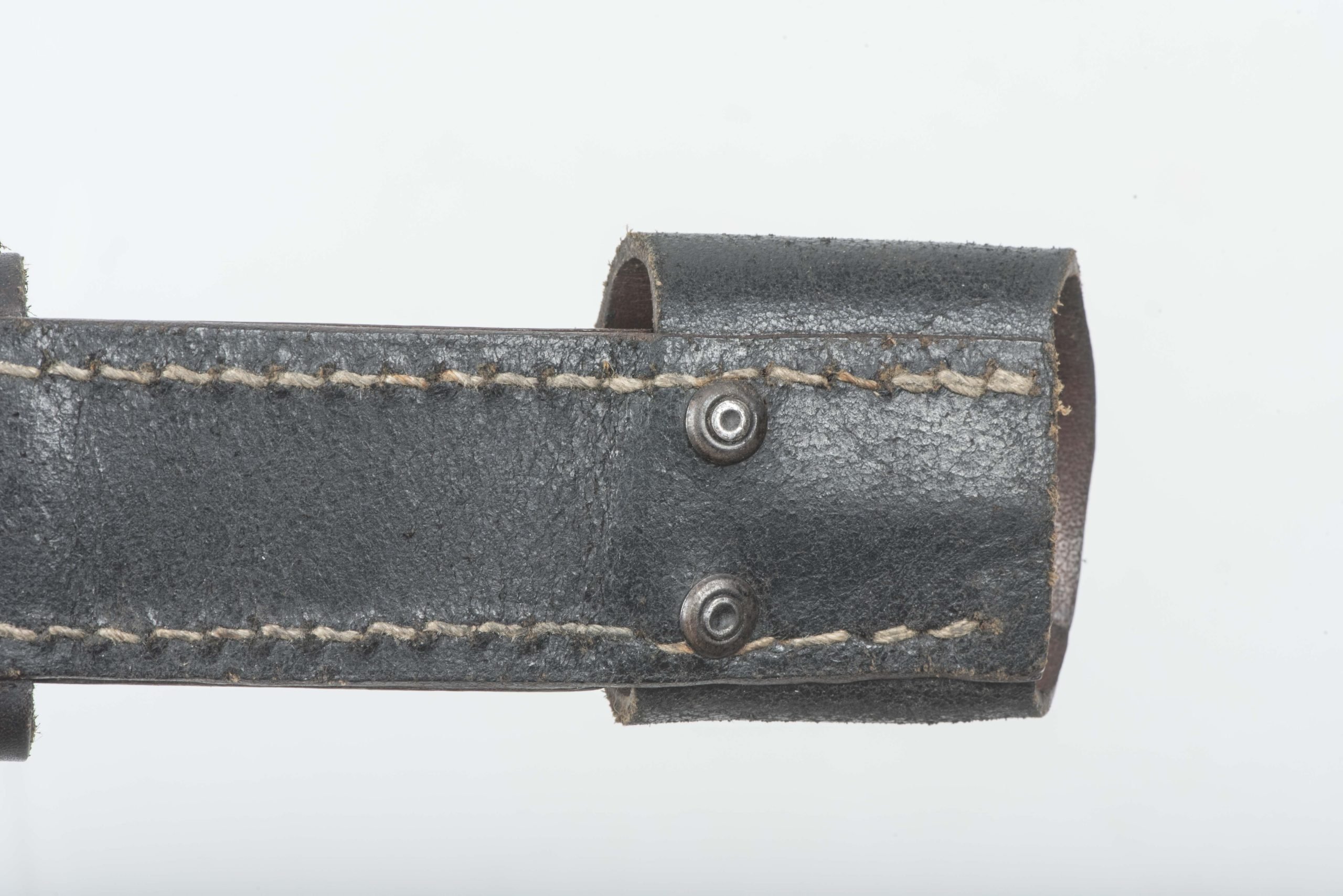 Late war K98 bayonet frog marked RBNr. 0/1001/0038 — image 6