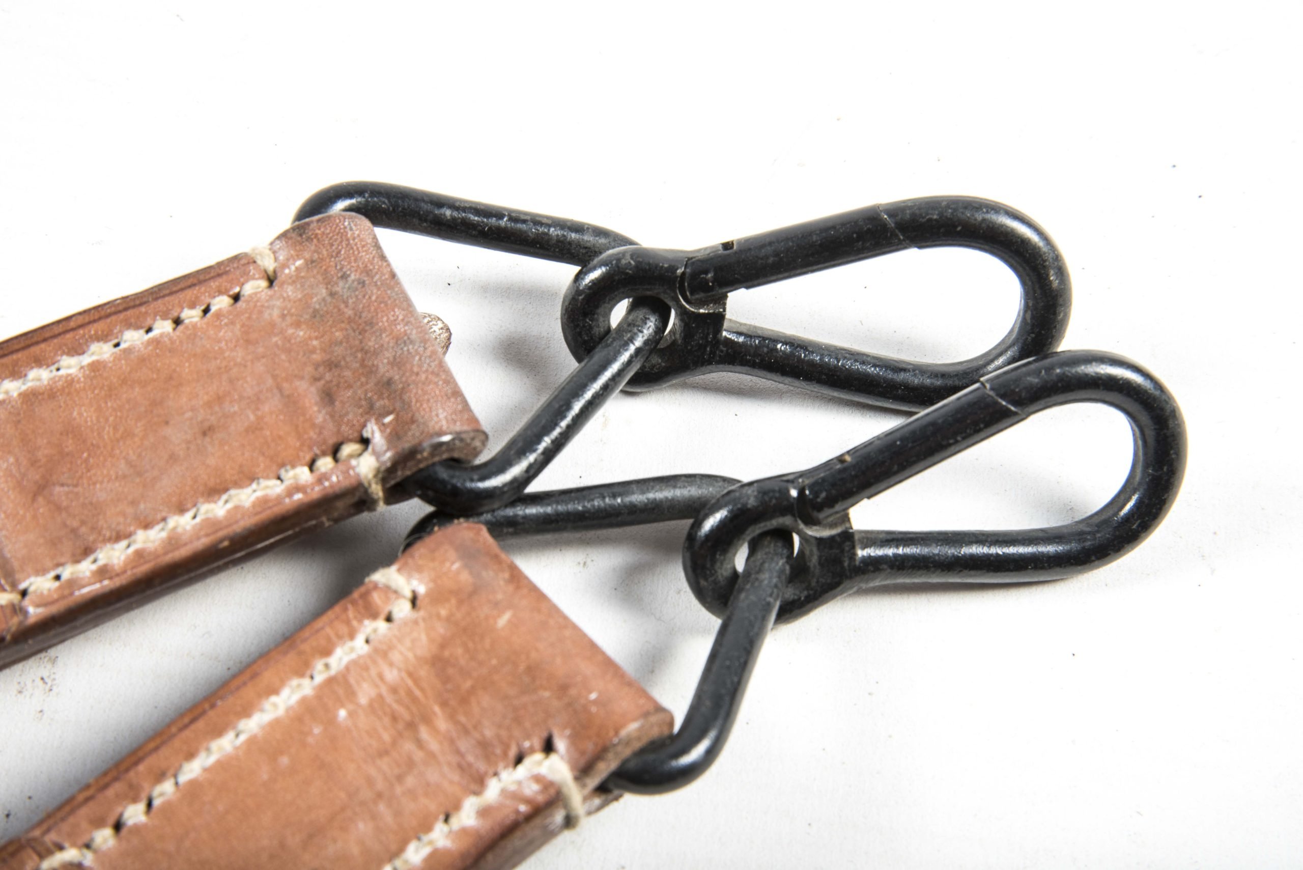 Matching pair MG34 u. MG42 lafette carrying straps marked WaA 640 — image 10