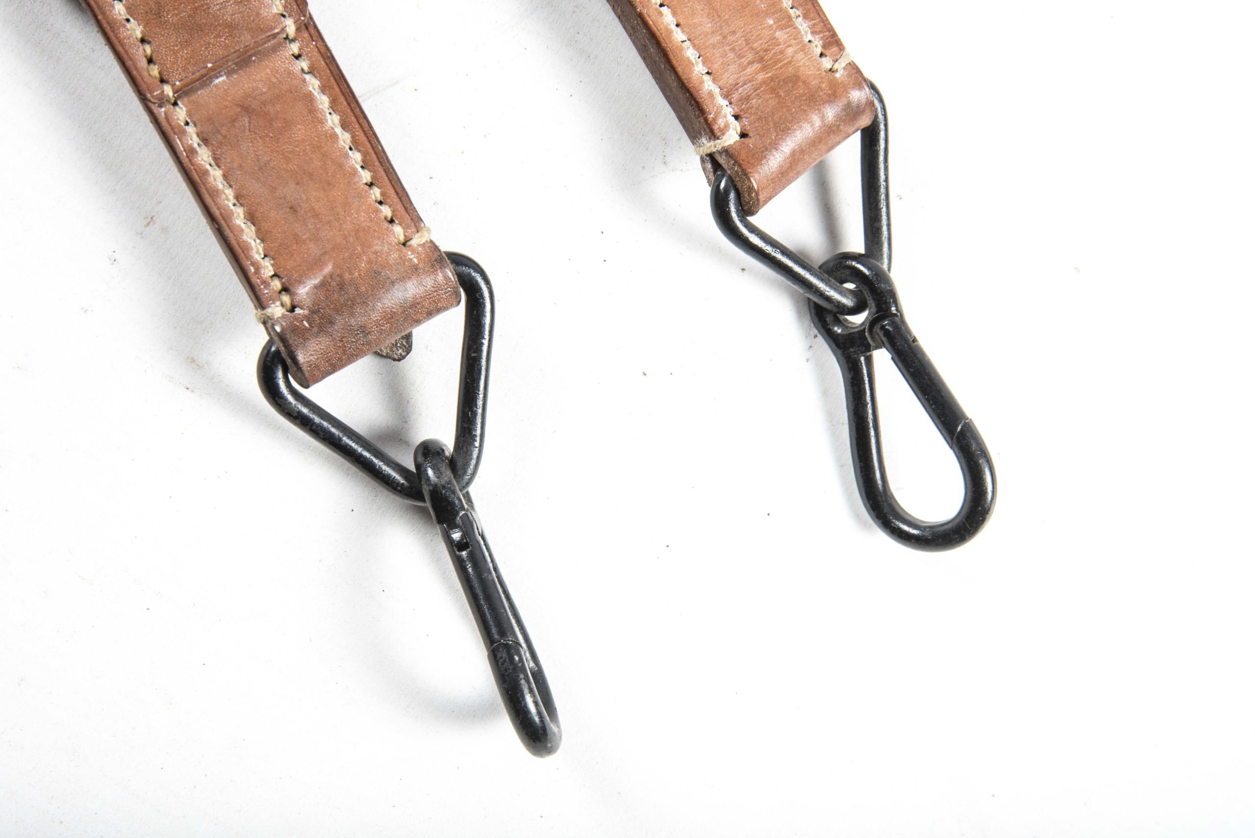 Matching pair MG34 u. MG42 lafette carrying straps marked WaA 640 — image 4