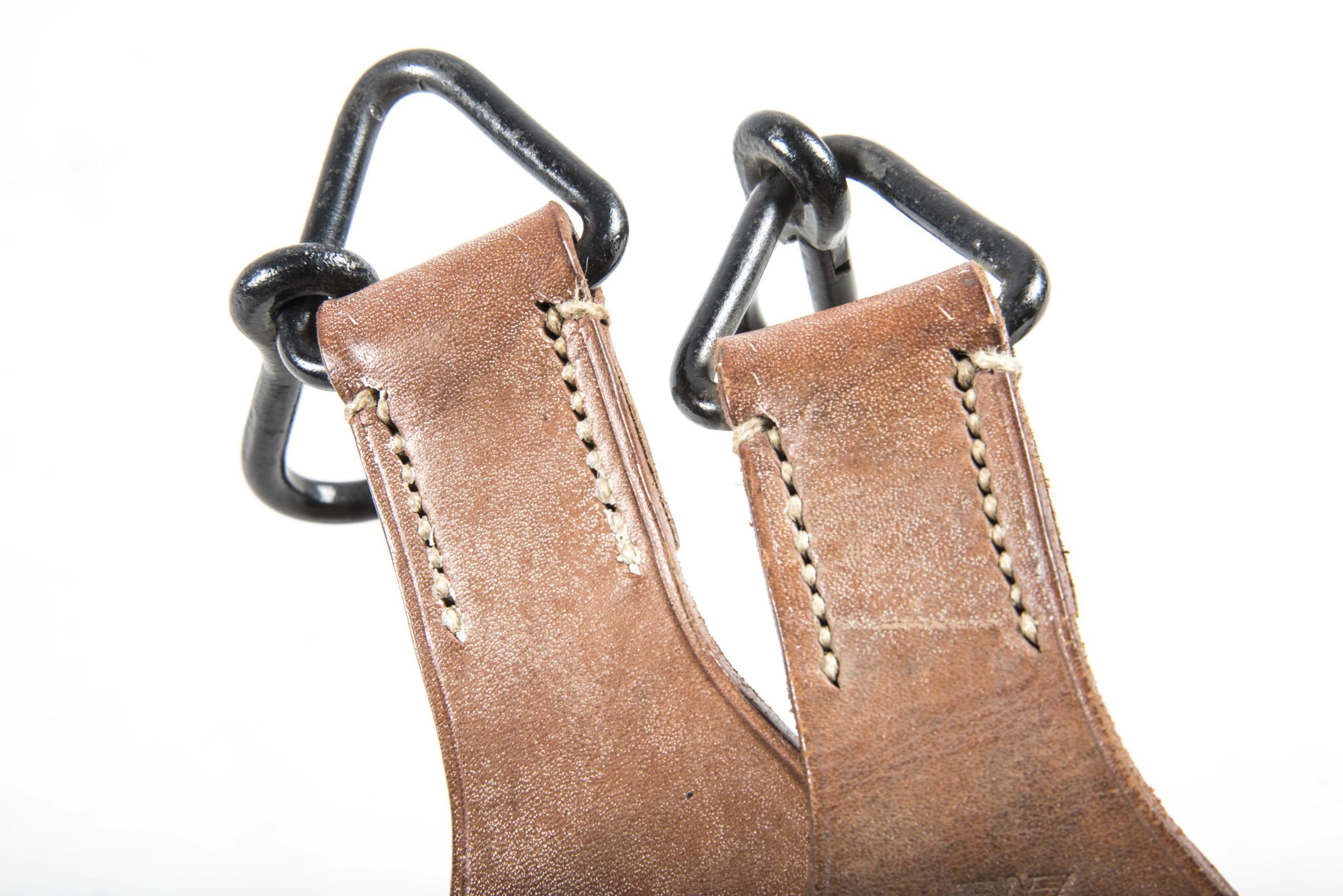 Matching pair MG34 u. MG42 lafette carrying straps marked WaA 640 — image 8