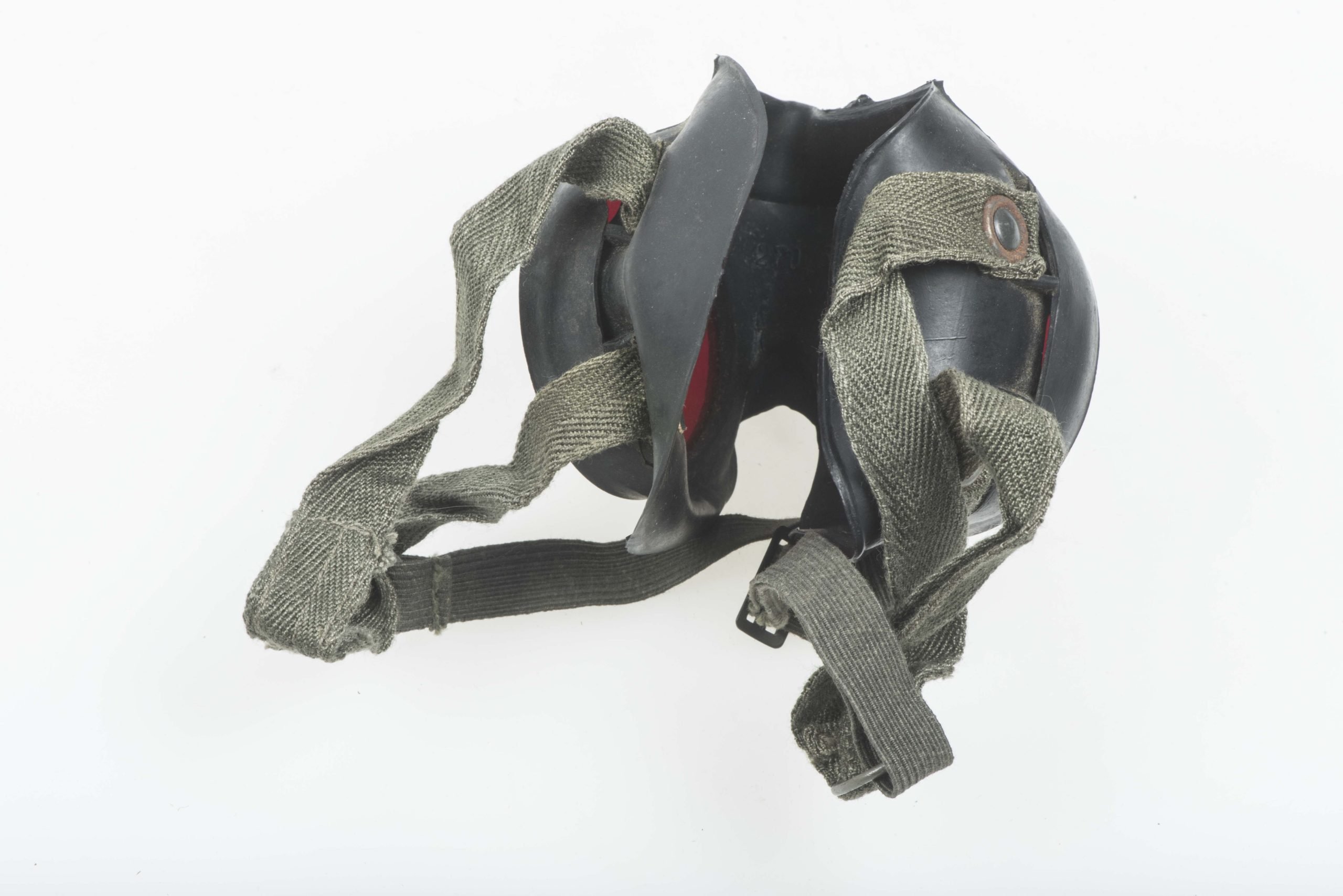 Auer Neopan goggles with red lenses — image 3