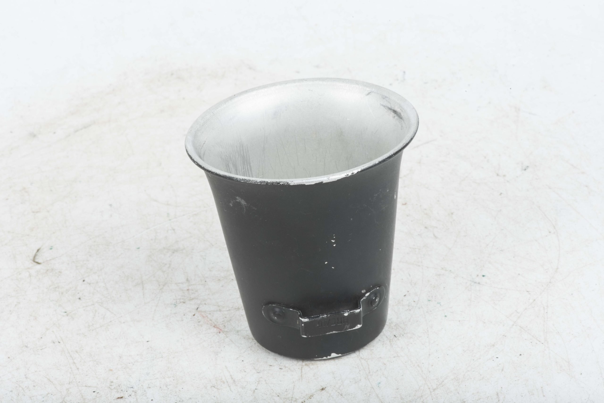 M31 medical canteen cup marked HRE/40 — image 4