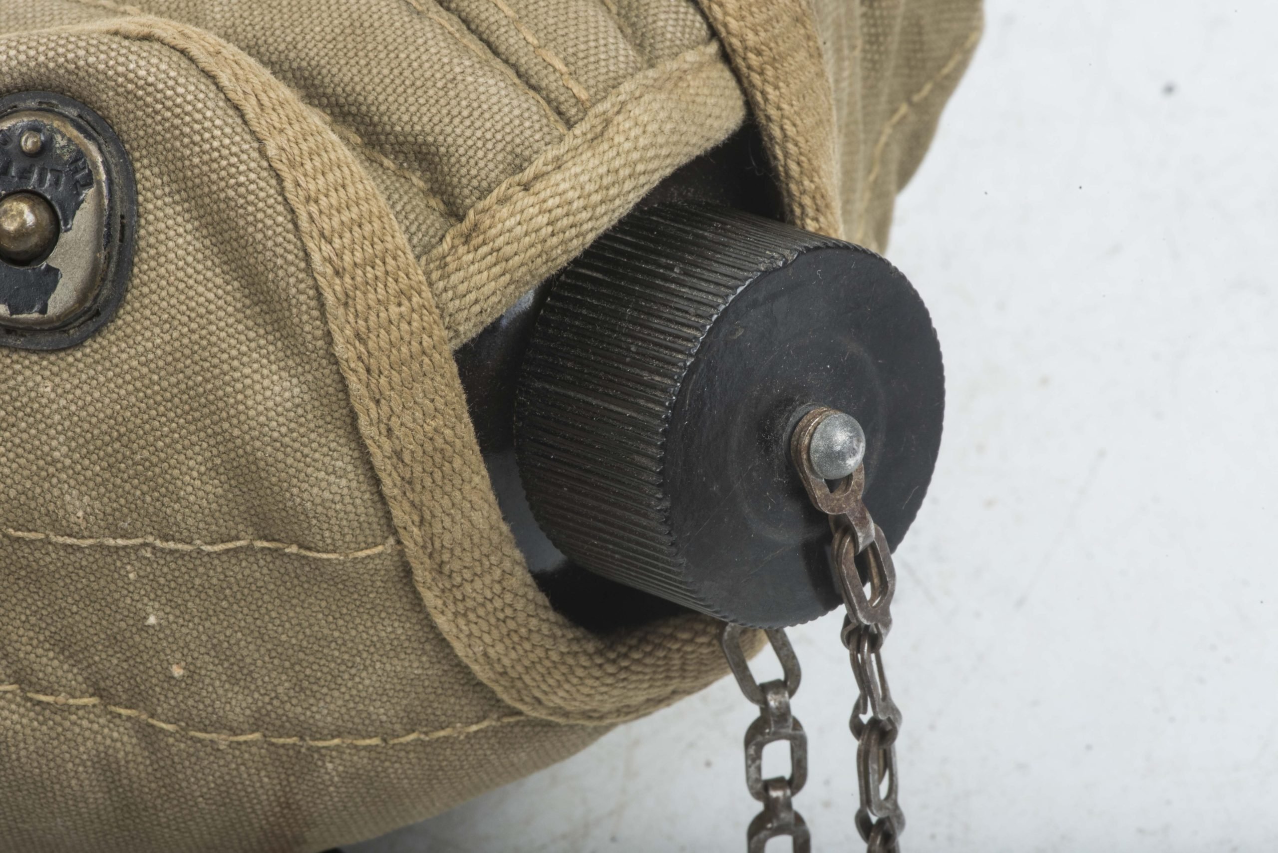 US enameled canteen set marked REP 1942 / British Made 1944 — image 5