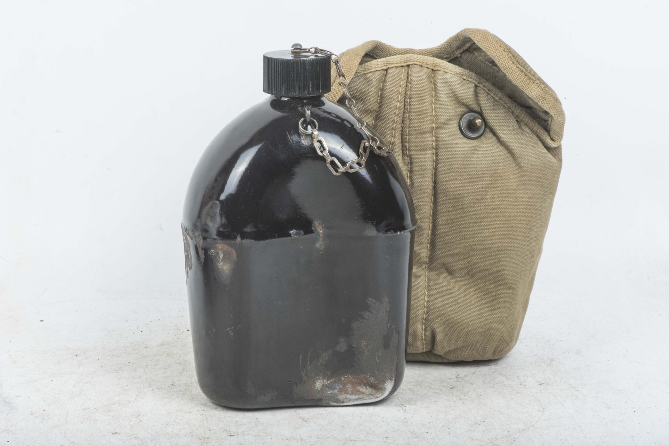 US enameled canteen set marked REP 1942 / British Made 1944 — image 7