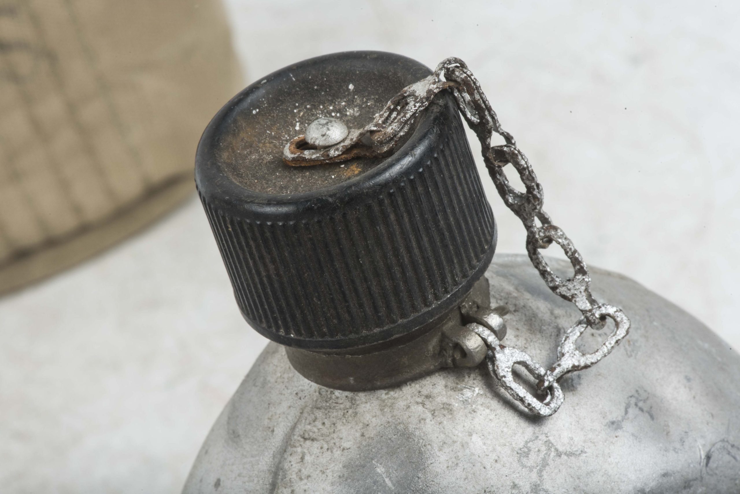 US canteen set marked G&R Co 1943 / AGM Co 1918 — image 6