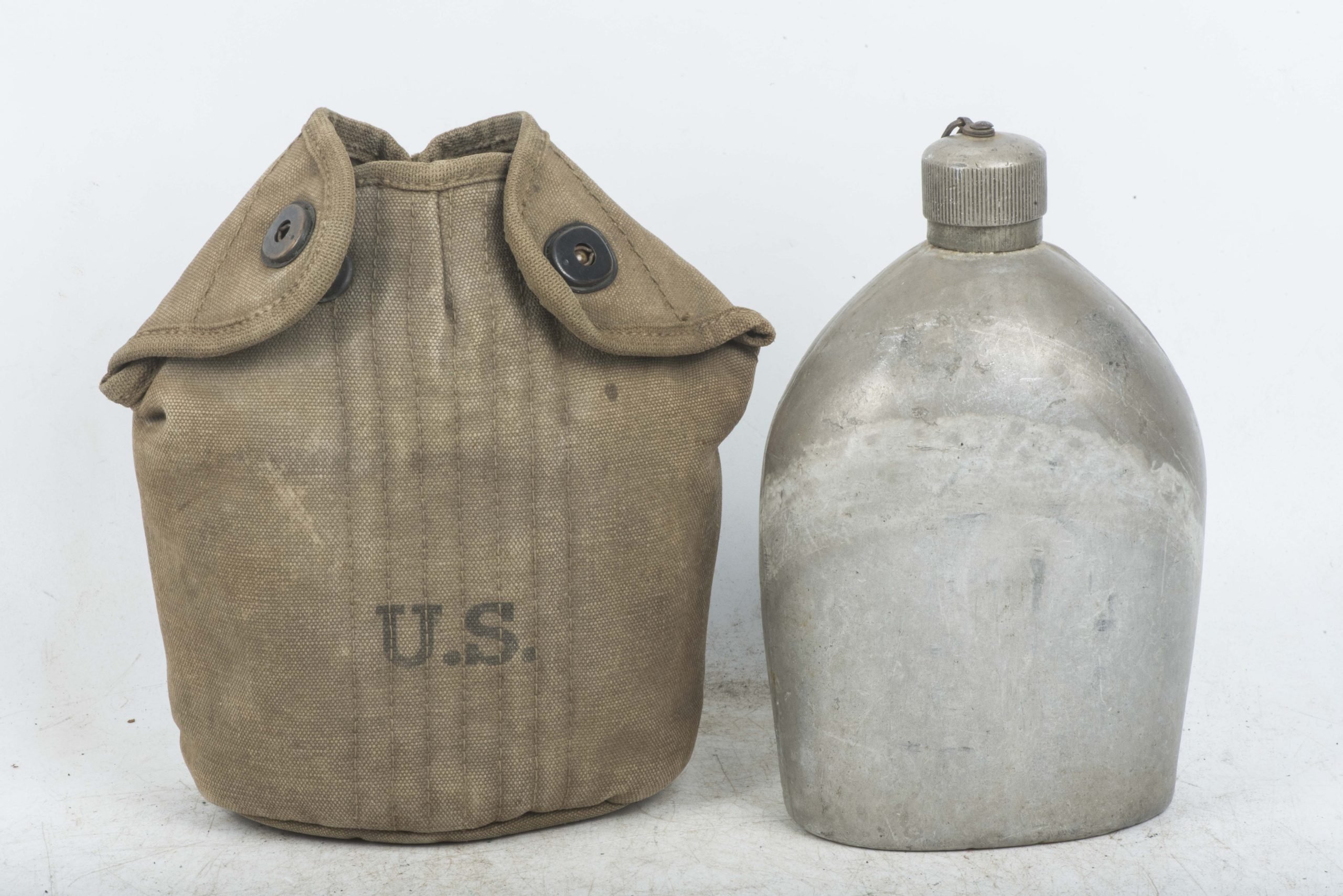 US canteen set marked Baker 1941 / AGM Co 1942 — image 4