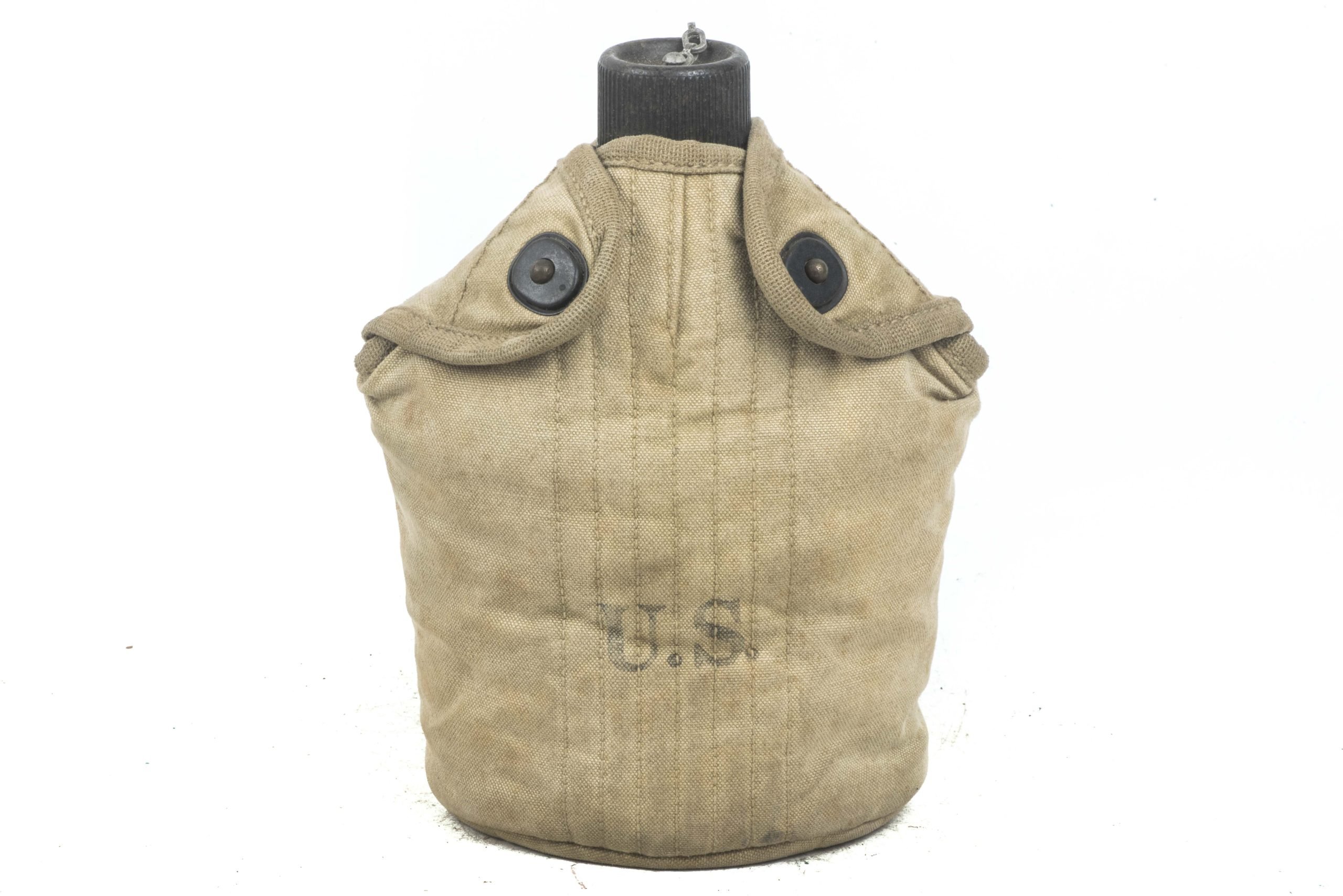 US canteen set marked G&R Co 1942 / AGM Co 1942