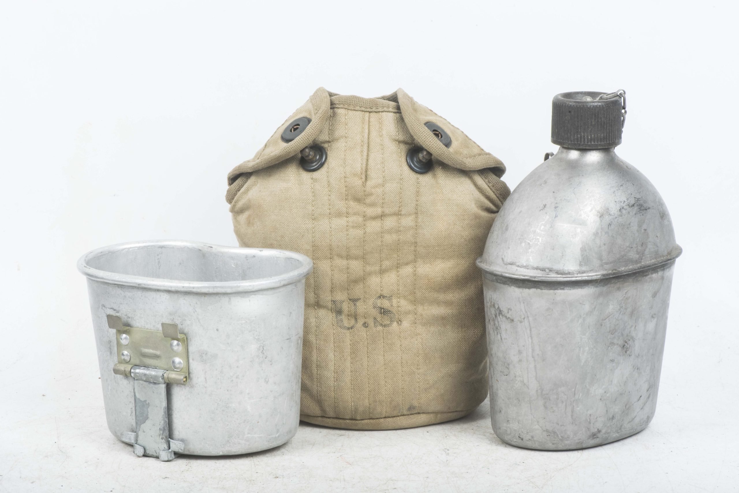 US canteen set marked G&R Co 1942 / AGM Co 1942 — image 6